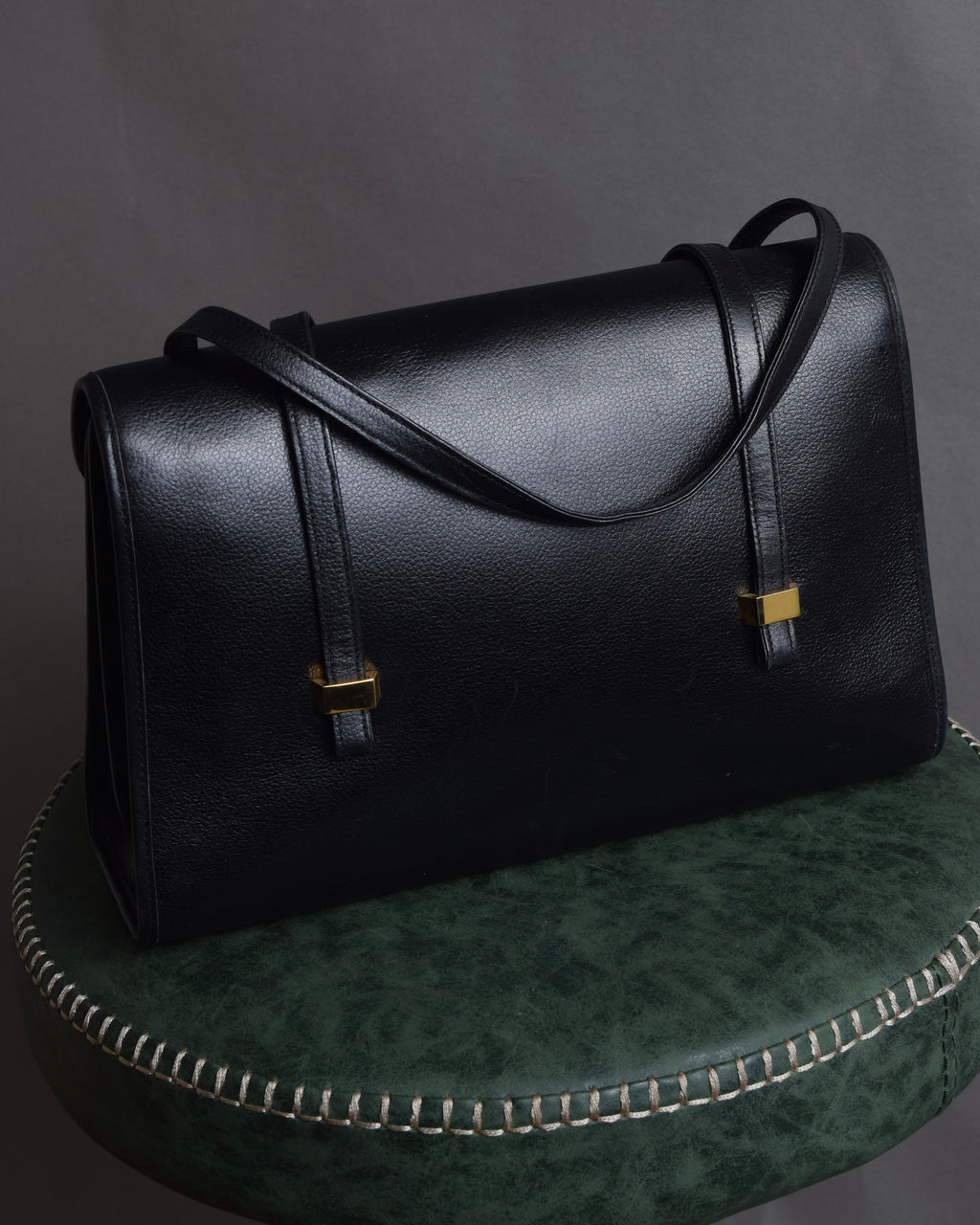 "Christian Dior" Structured flap design gold clasp leather bag