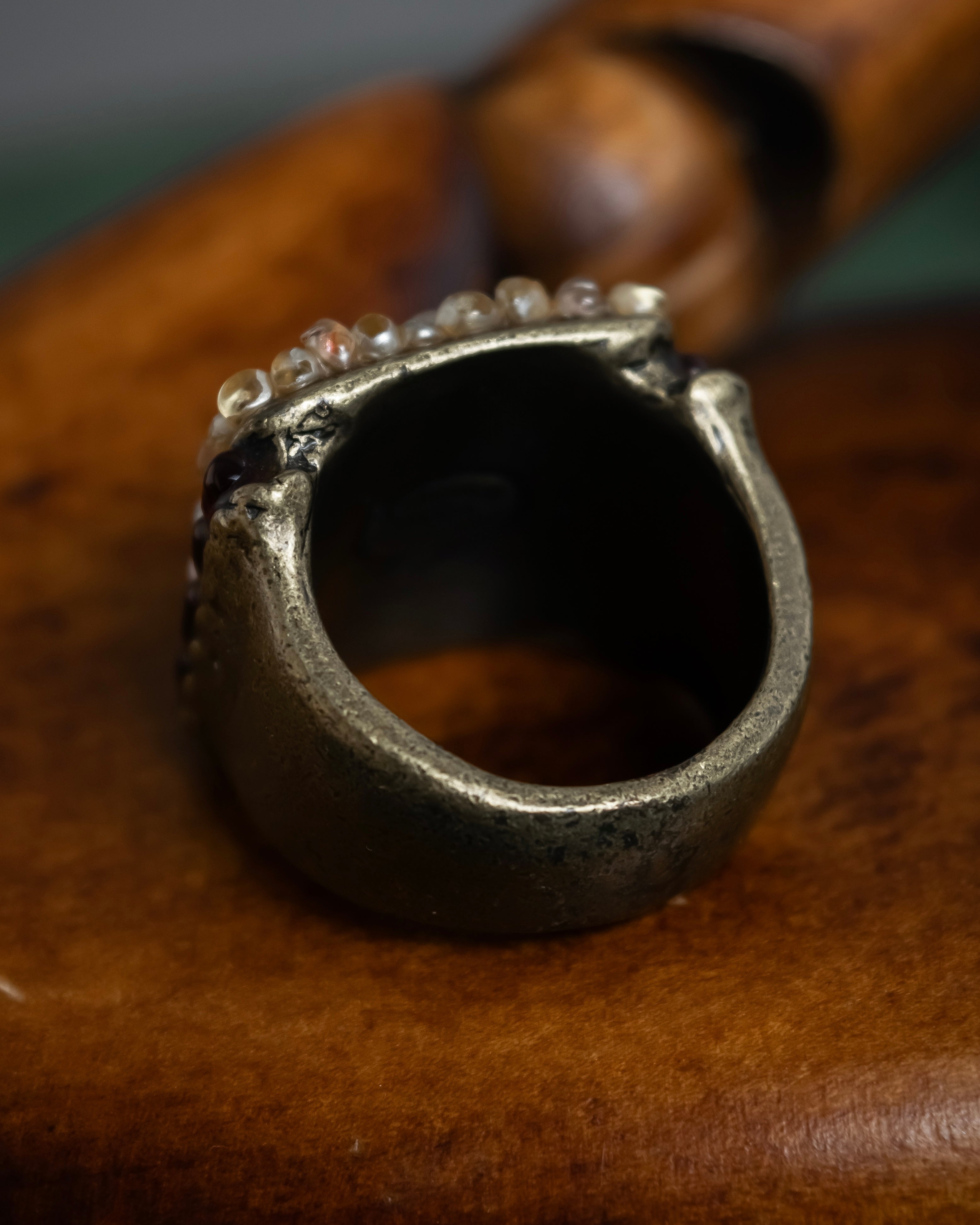 "CHANEL" 00 AW Glass pearl Coco mark motif gold ring