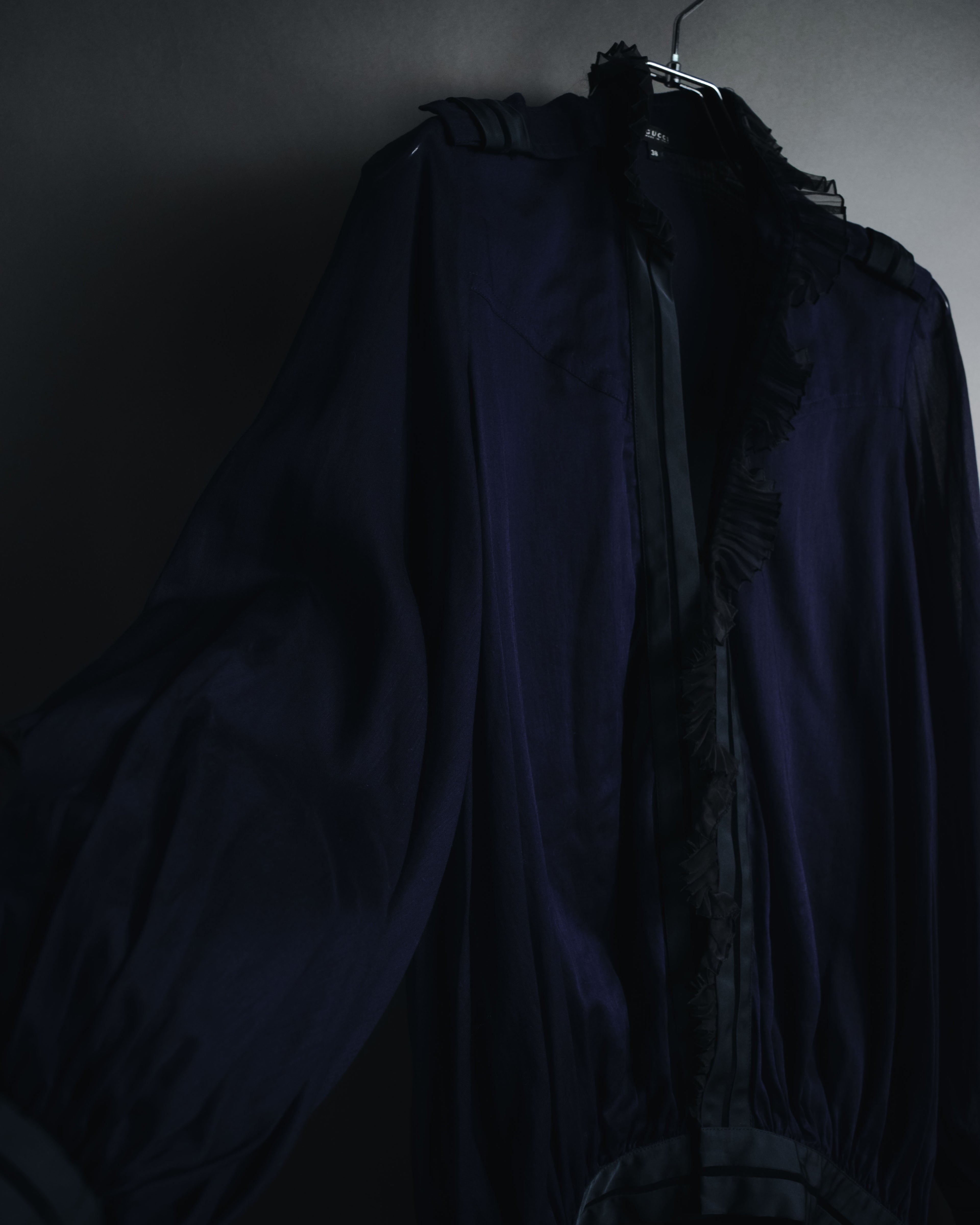 "GUCCI" 90’s-00’s military romantic ruffle blouse