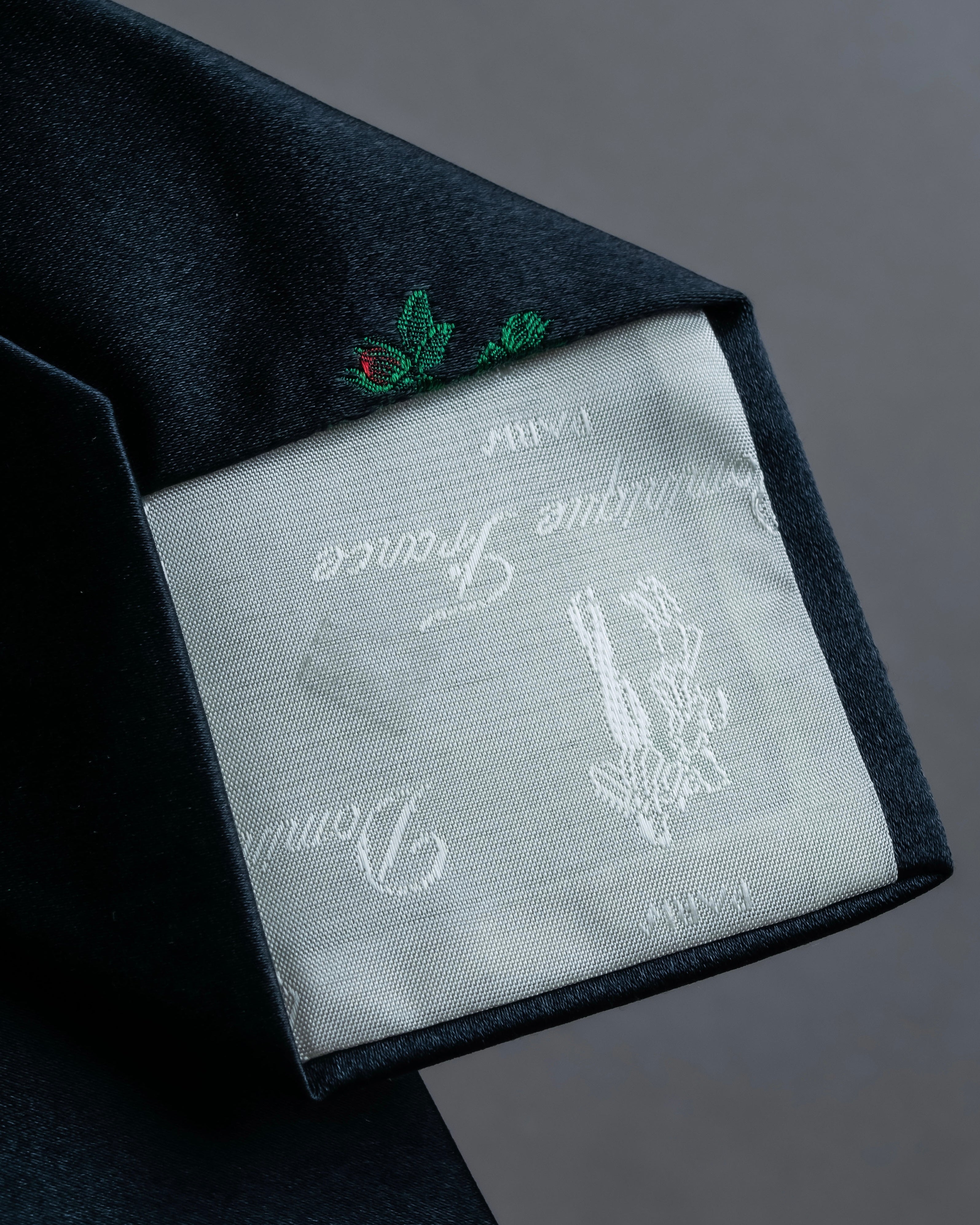 "DOMINIQUE FRANCE" Rose flower pattern silk necktie