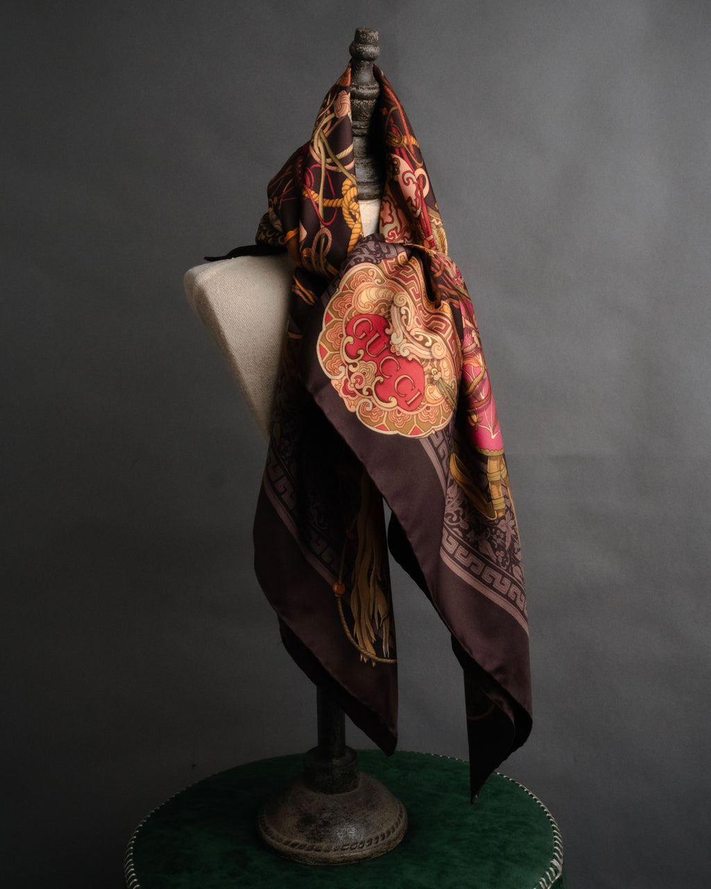 “GUCCI” 90’s Oriental motif silk carré scarf