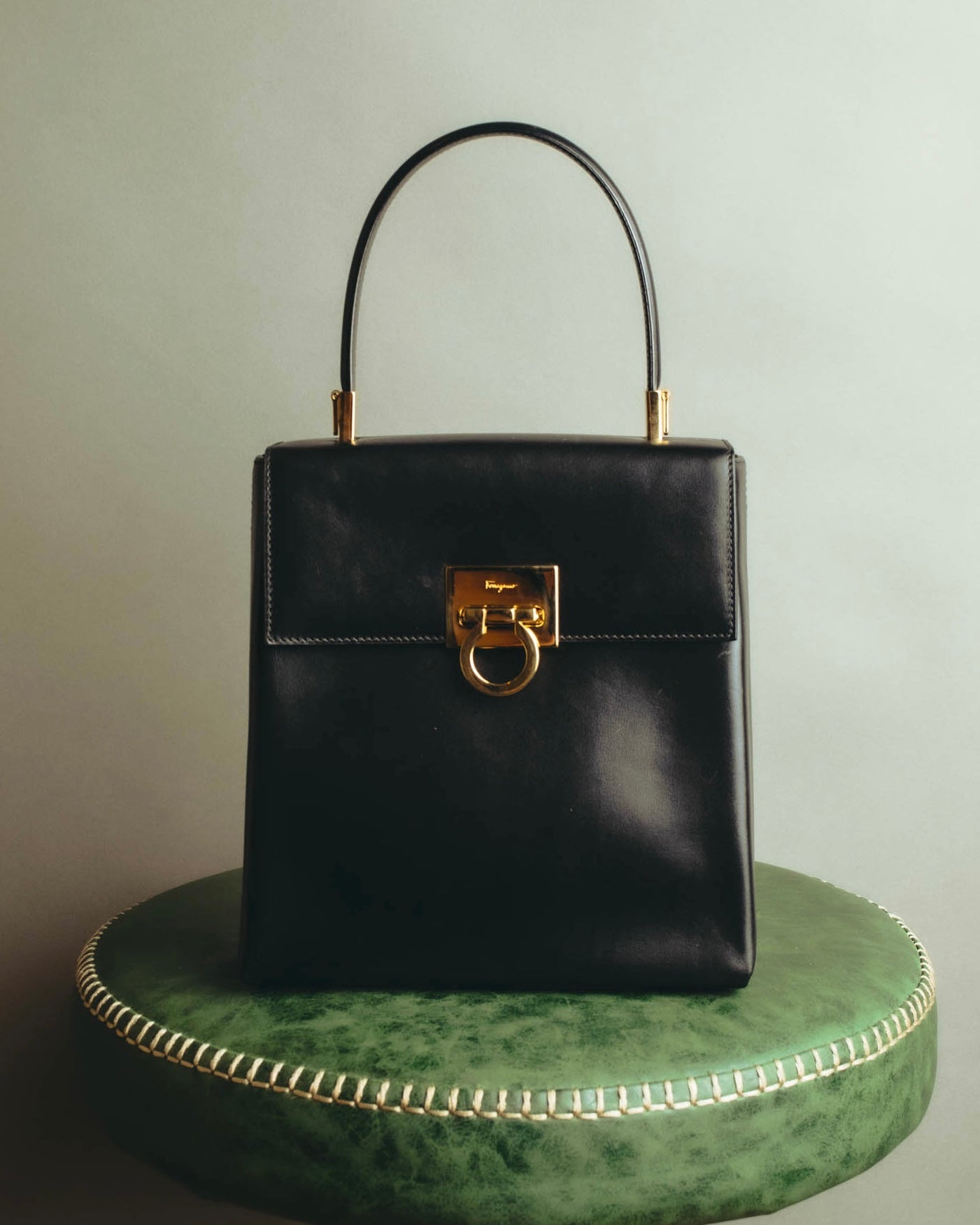 "Salvatore Ferragamo" 90's-00's Structured leather top handle handbag