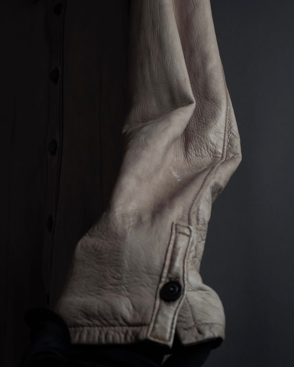 "ISAMU KATAYAMA" Dart-shaped deer leather shirt jacket