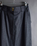 "CHANEL" 90's Gold button design straight line skirt