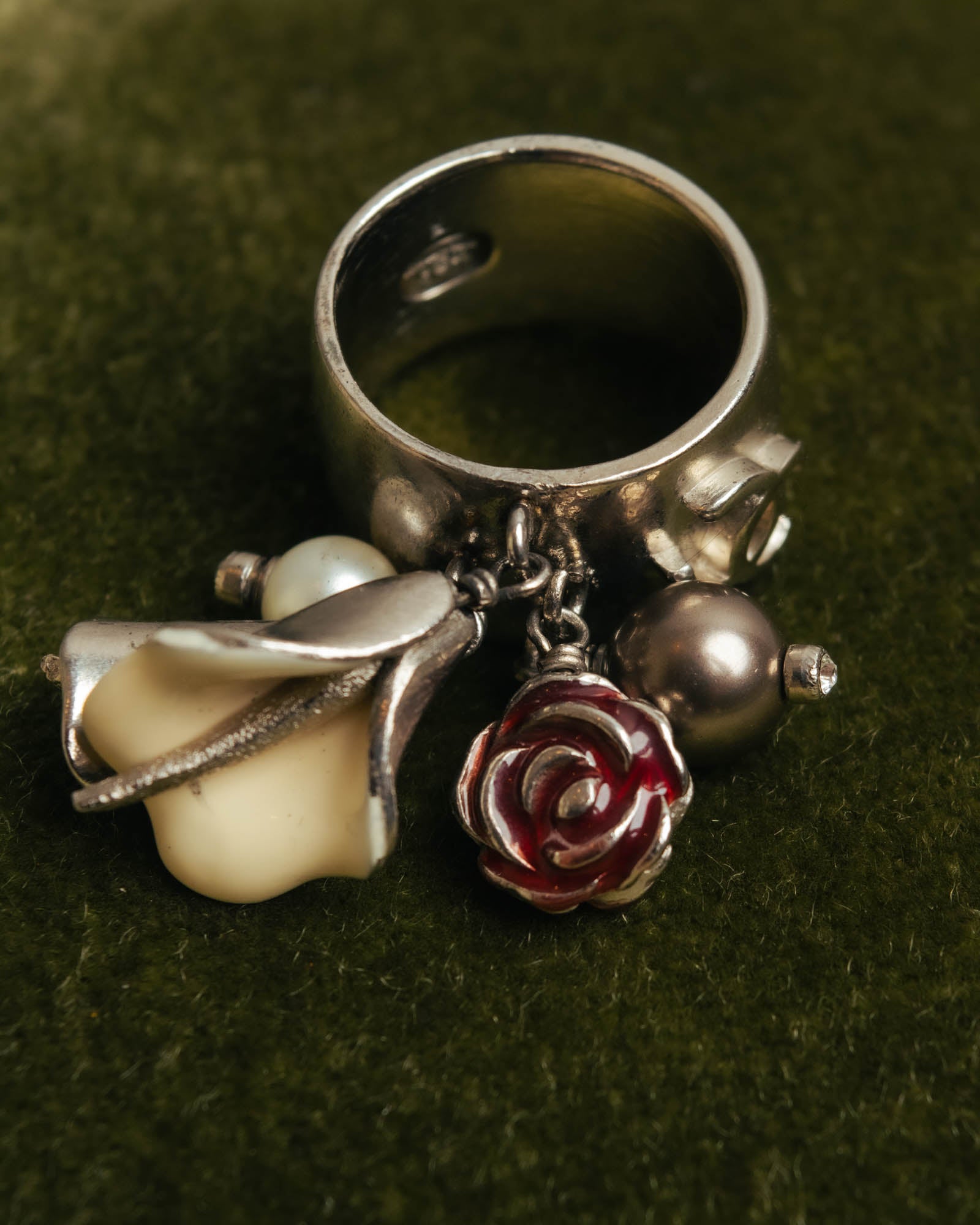 -SPECIAL- “CHANEL” 2005AW charm flower ring