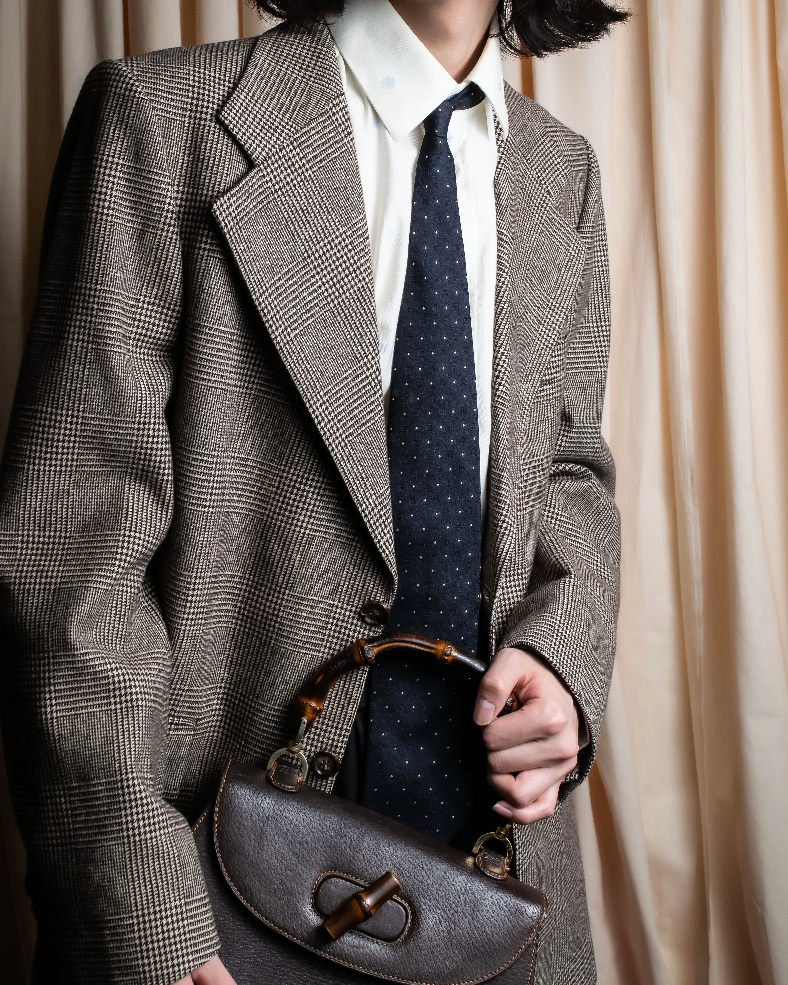 "COMME des GARCONS HOMME"
Square dot jacquard necktie