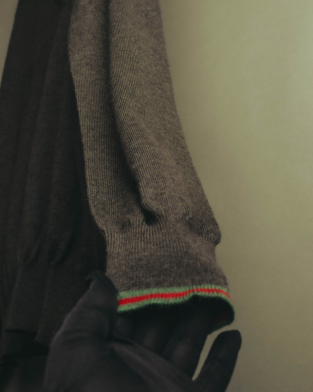 “GUCCI” 90’s-00’s Web stripe V-neck knit sweater