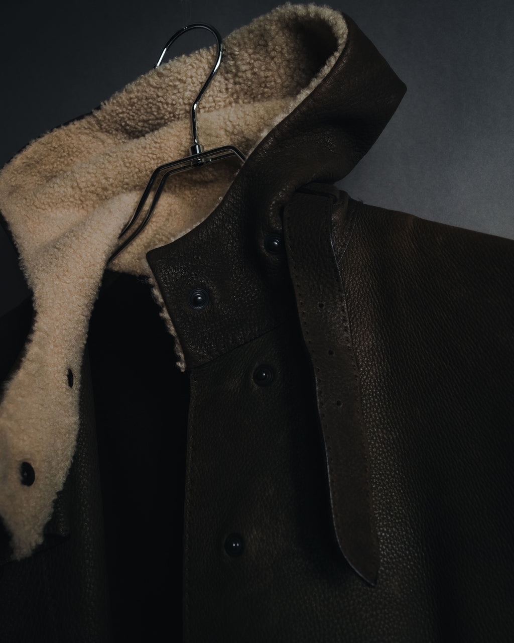 –SPECIAL– "HERMES" 90’s-00’s Sculptural hooded deerskin belted coat