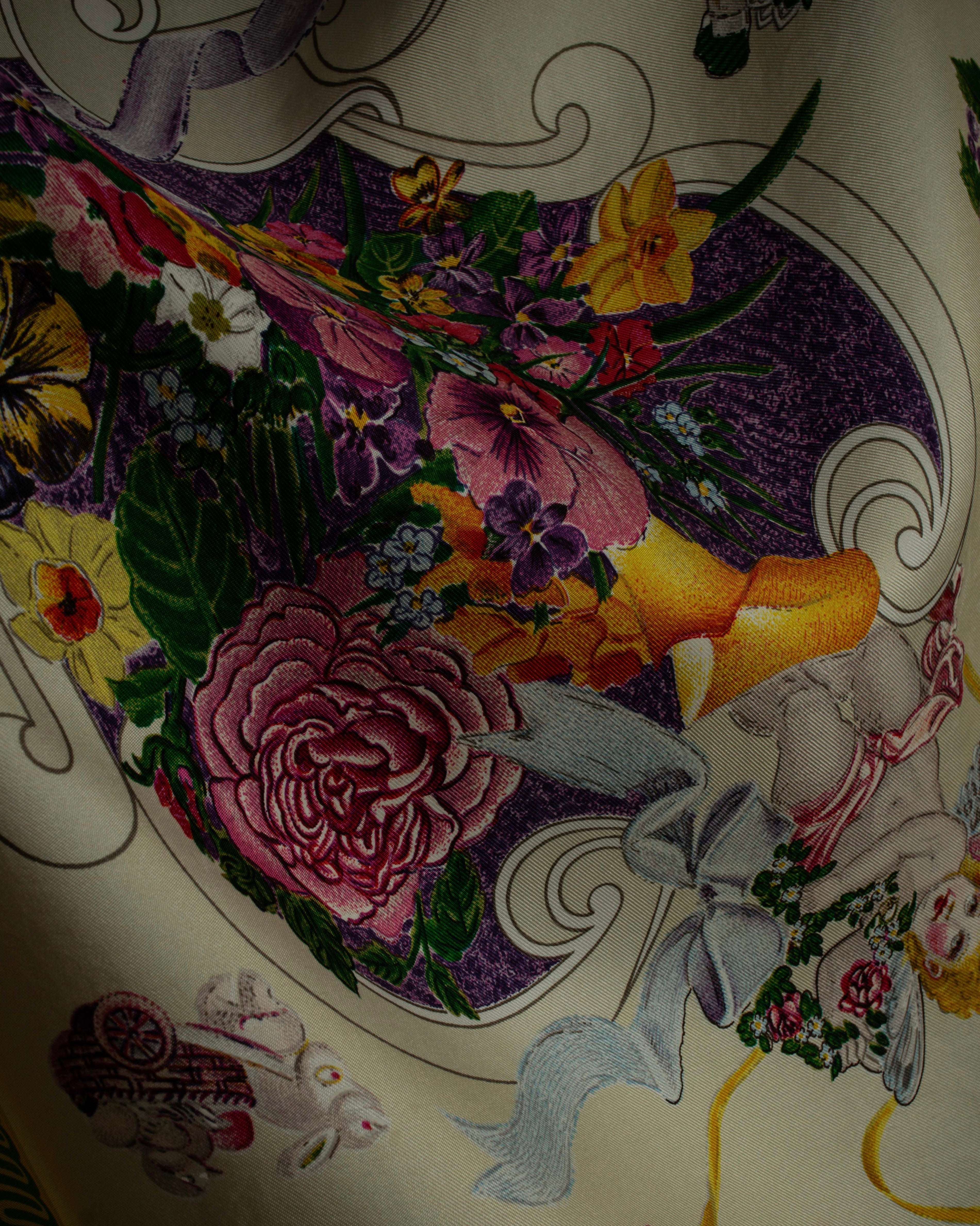 "GUCCI" Baroque painting pattern silk scarf