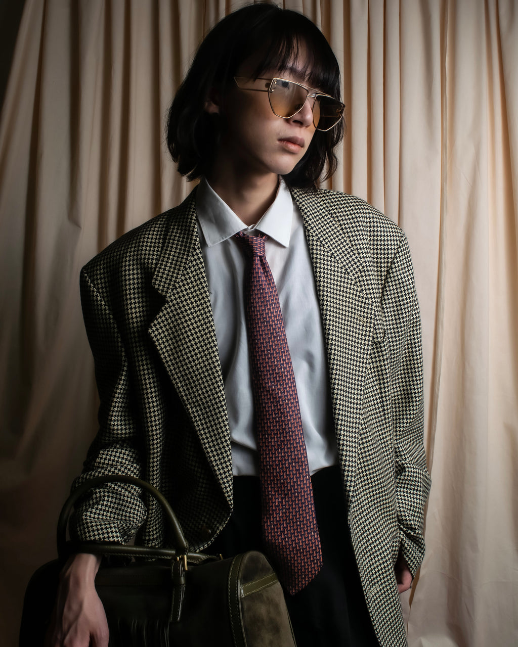 "HERMES" Rabbit motif silk necktie