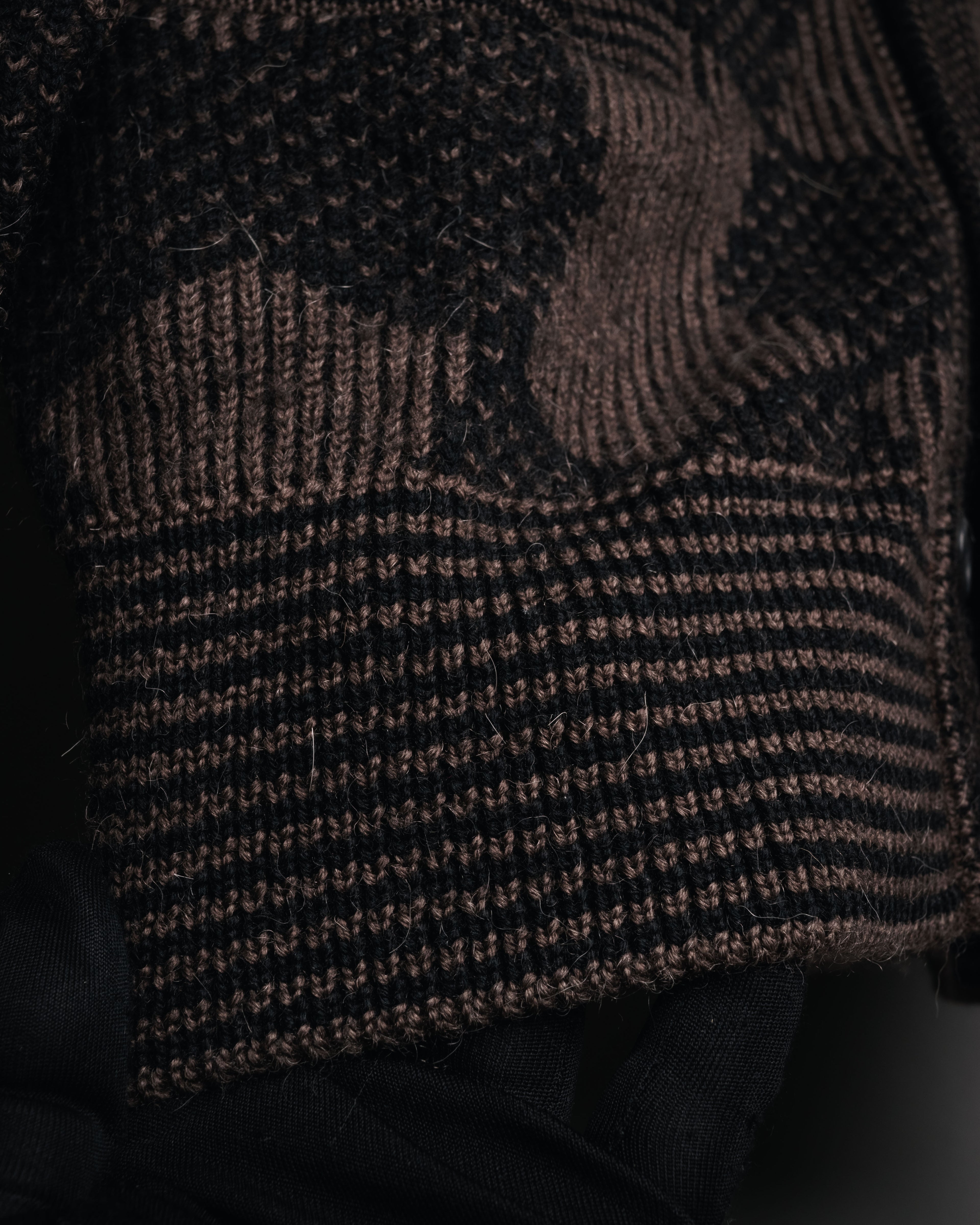 “Yves Saint Laurent” 80’s-90’s geometric knit cardigan