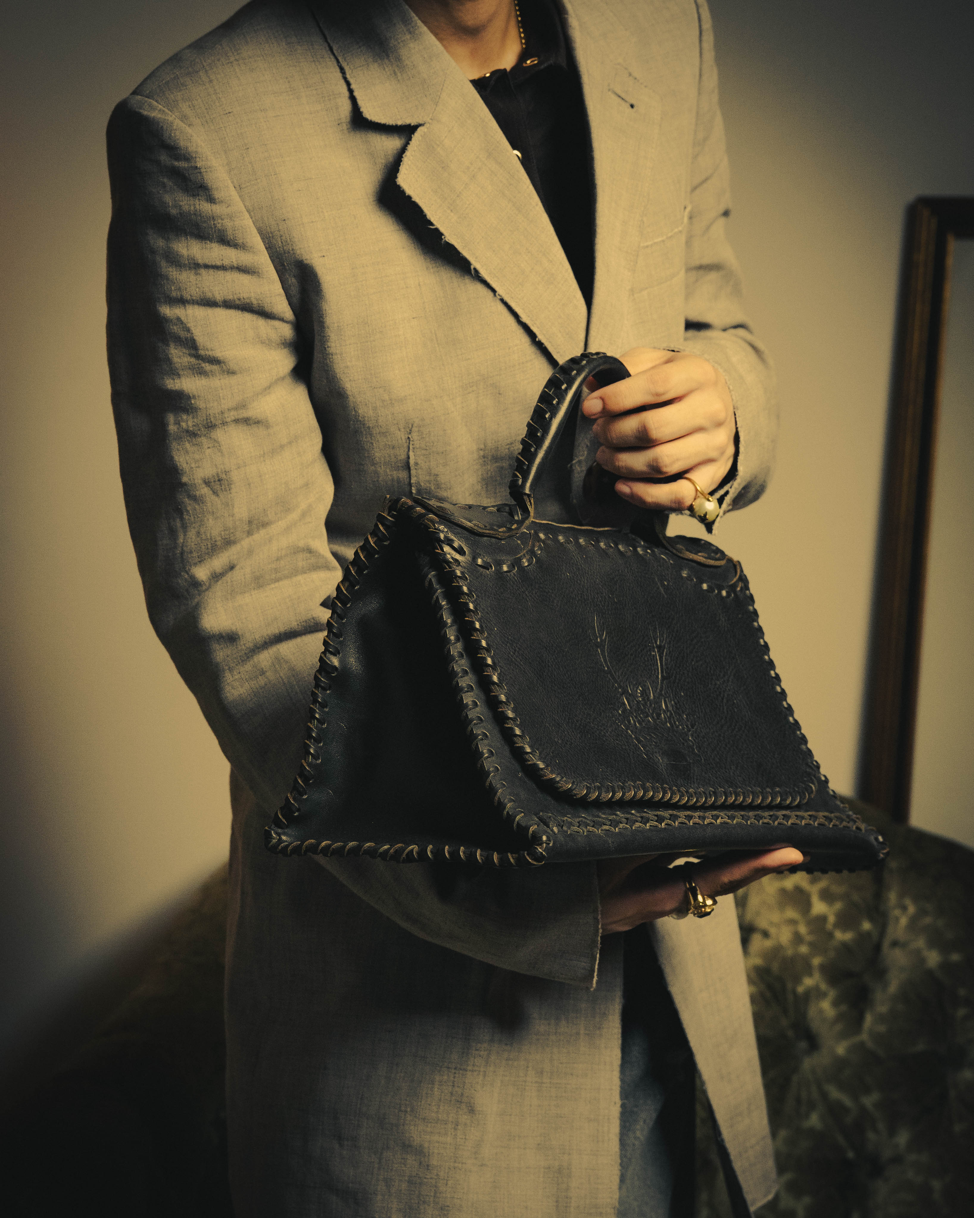 -SPECIAL- “FENDI” 80’s-90’s Coat of arms embossed whipstitched leather handbag