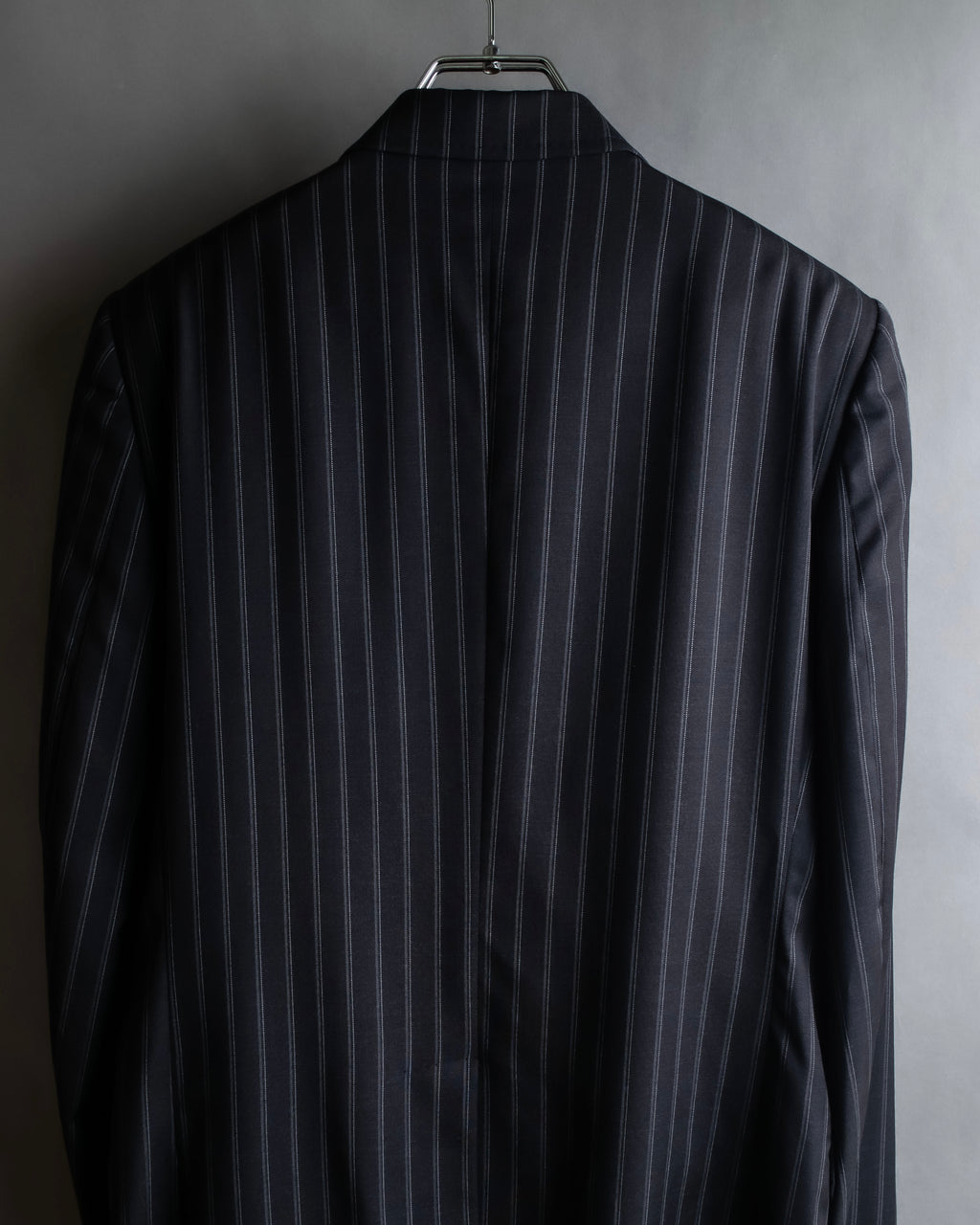 "Dolce & Gabbana" Pinstripe vertical lines emphasized tailored jacket