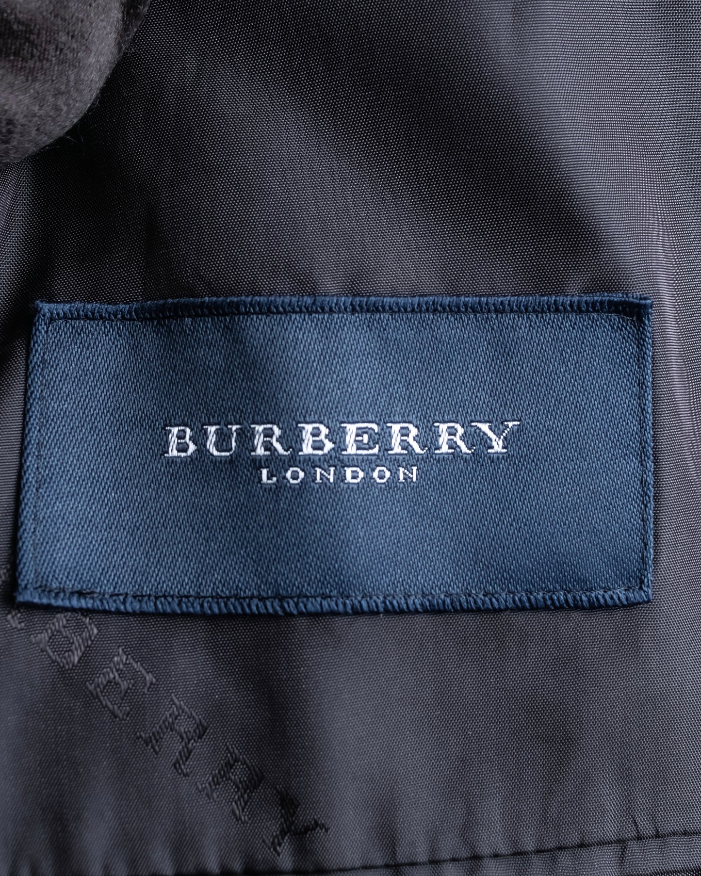 "BURBERRY" 2B tailored jacket & tapered silhouette slacks pinstripe pattern set up