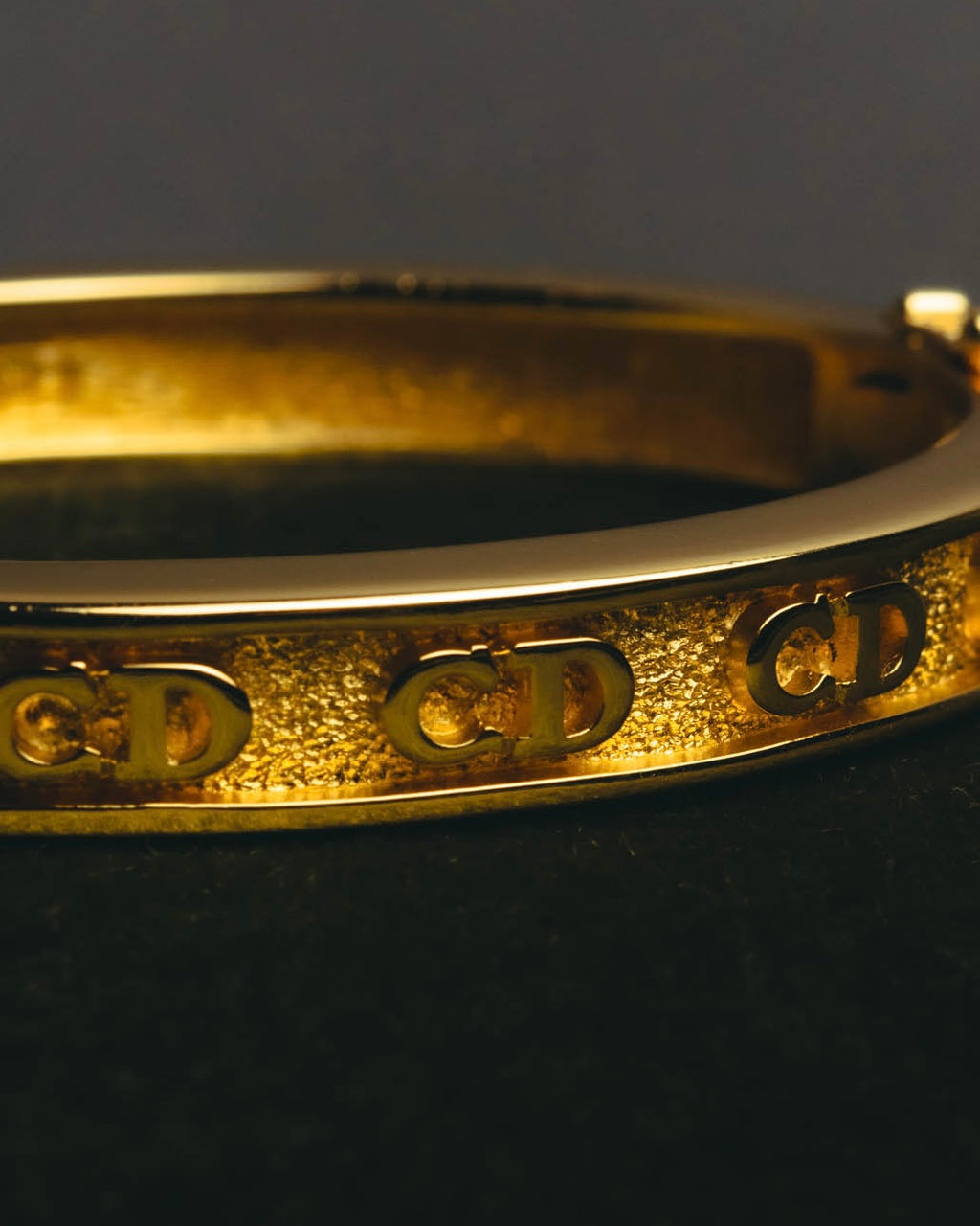 “Christian Dior” 80’s-90’s CD monogram gold tone bangle