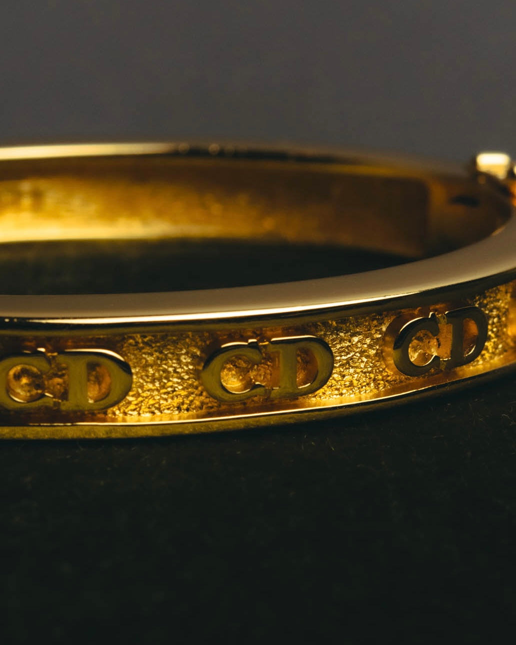 “Christian Dior” 80’s-90’s CD monogram gold tone bangle