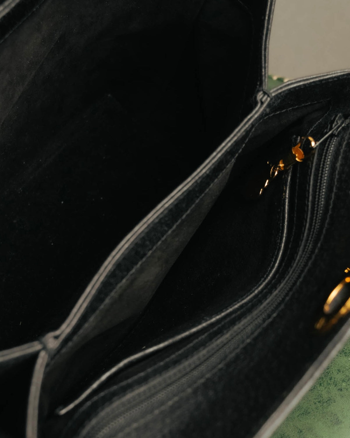 -SPECIAL- “GUCCI” 70’s-80’s Pigskin leather turn lock handbag