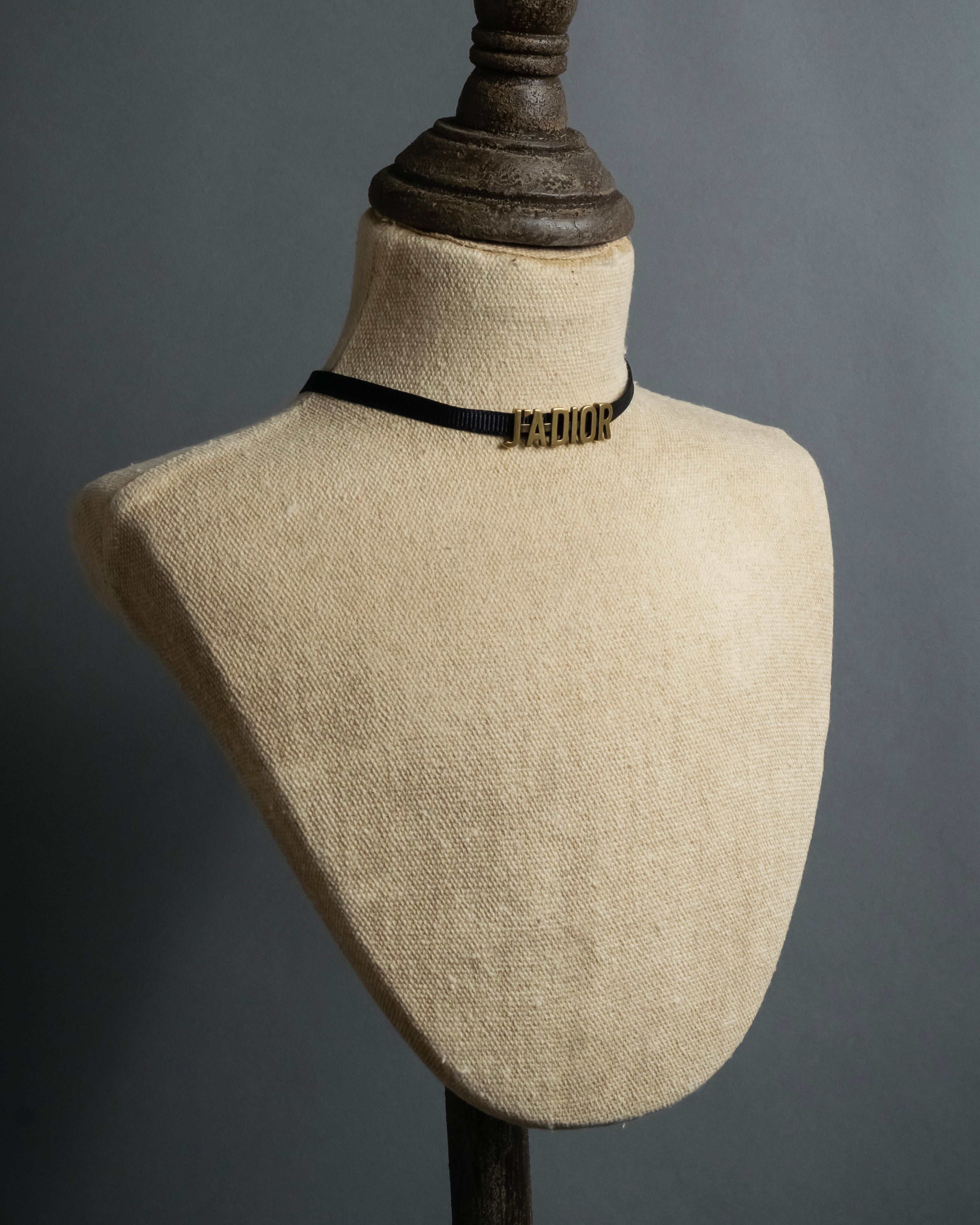 "Christian Dior" J’ADIOR motif design choker