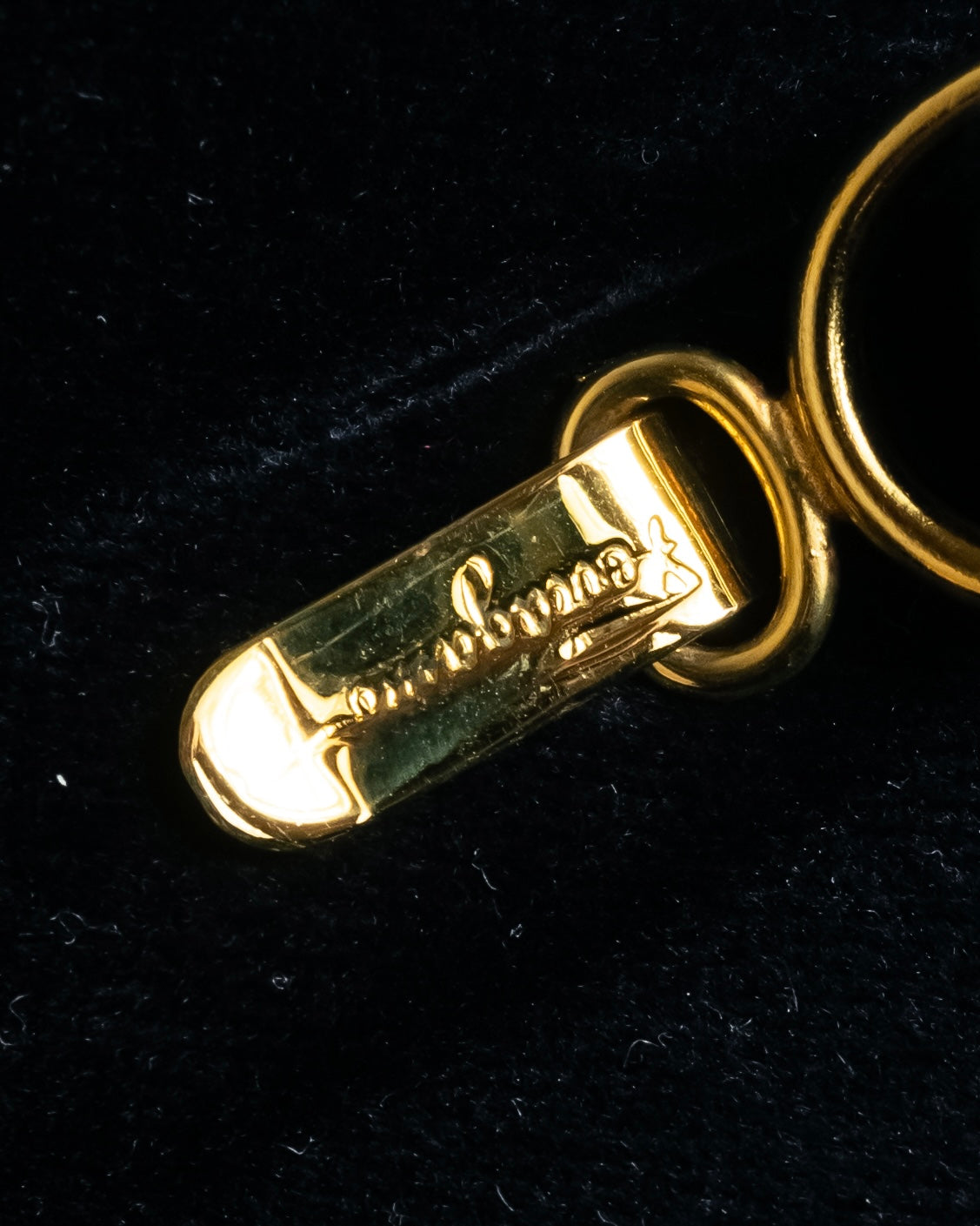 "Salvatore Ferragamo" Antique jewelry motif design velvet shoulder bag