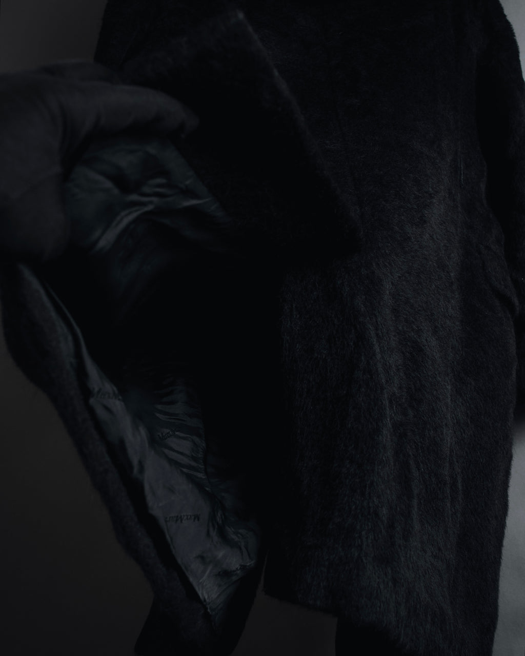 Max Mara 00年代-10年代系带羊驼毛绒毛连帽大衣