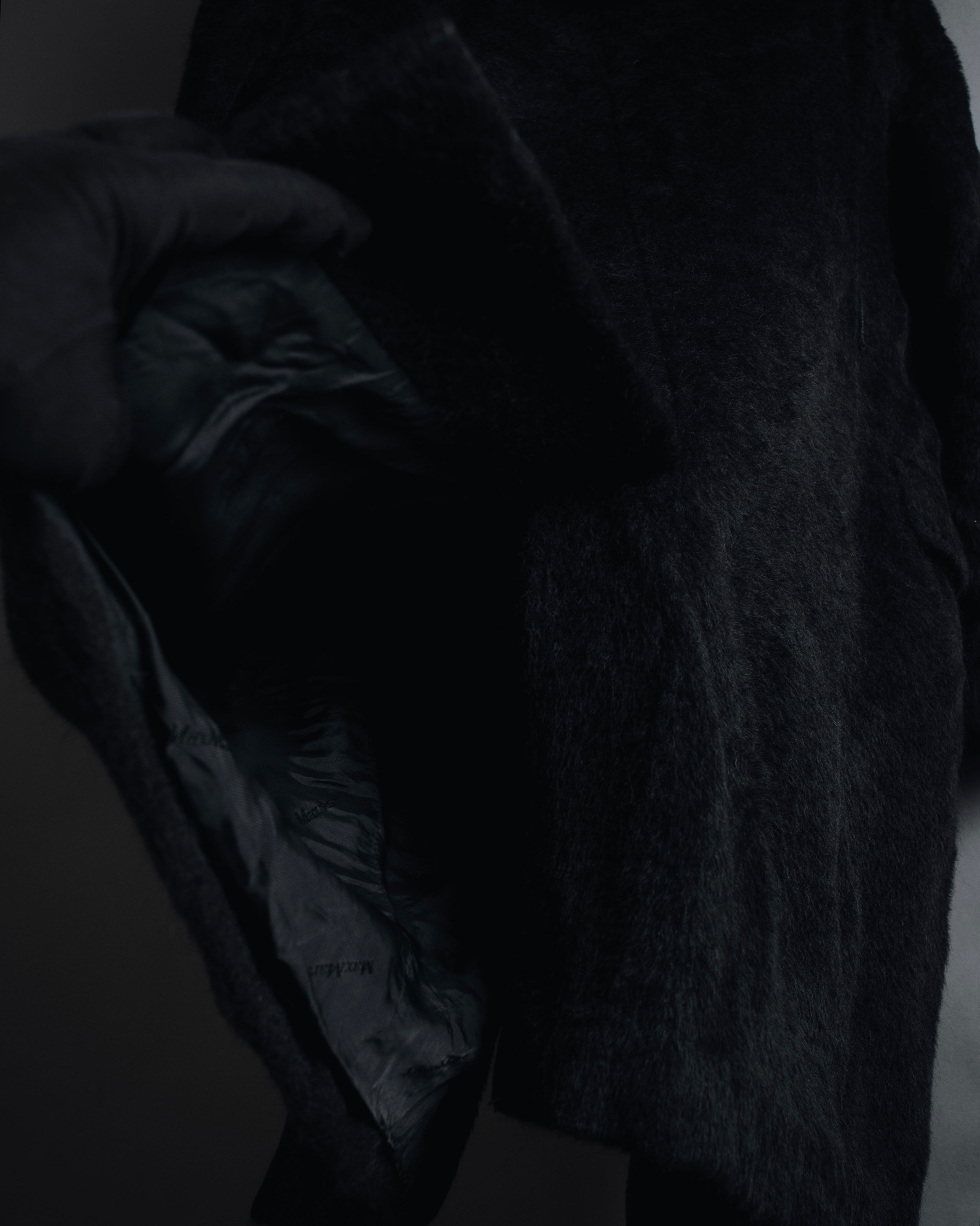 Max Mara 00年代-10年代系带羊驼毛绒毛连帽大衣