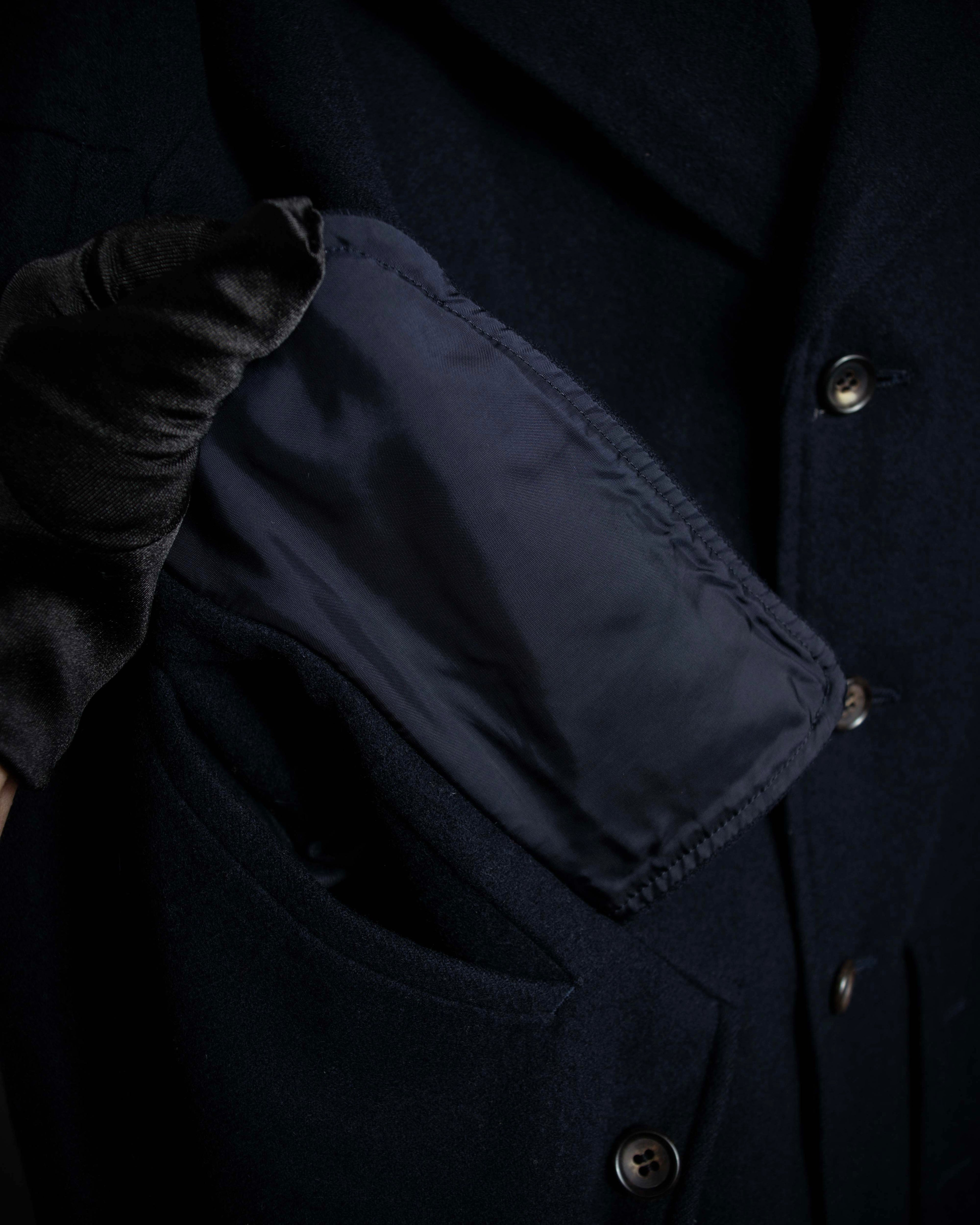 "COMME des GARCONS" 90's Front panel docking design chester coat