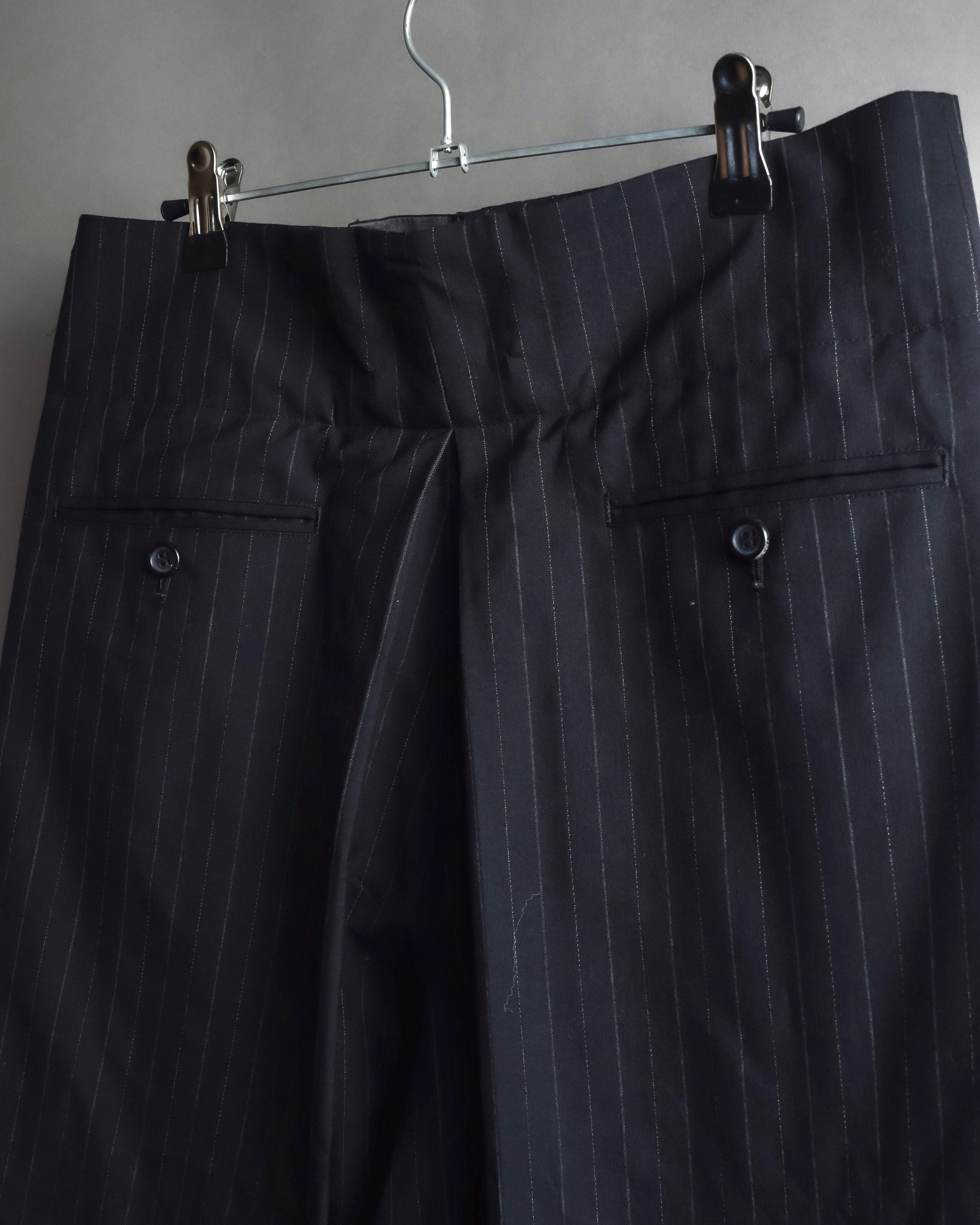 "YOHJI YAMAMOTO FEMME" 10AW Pinstripe pattern tuck wide slacks