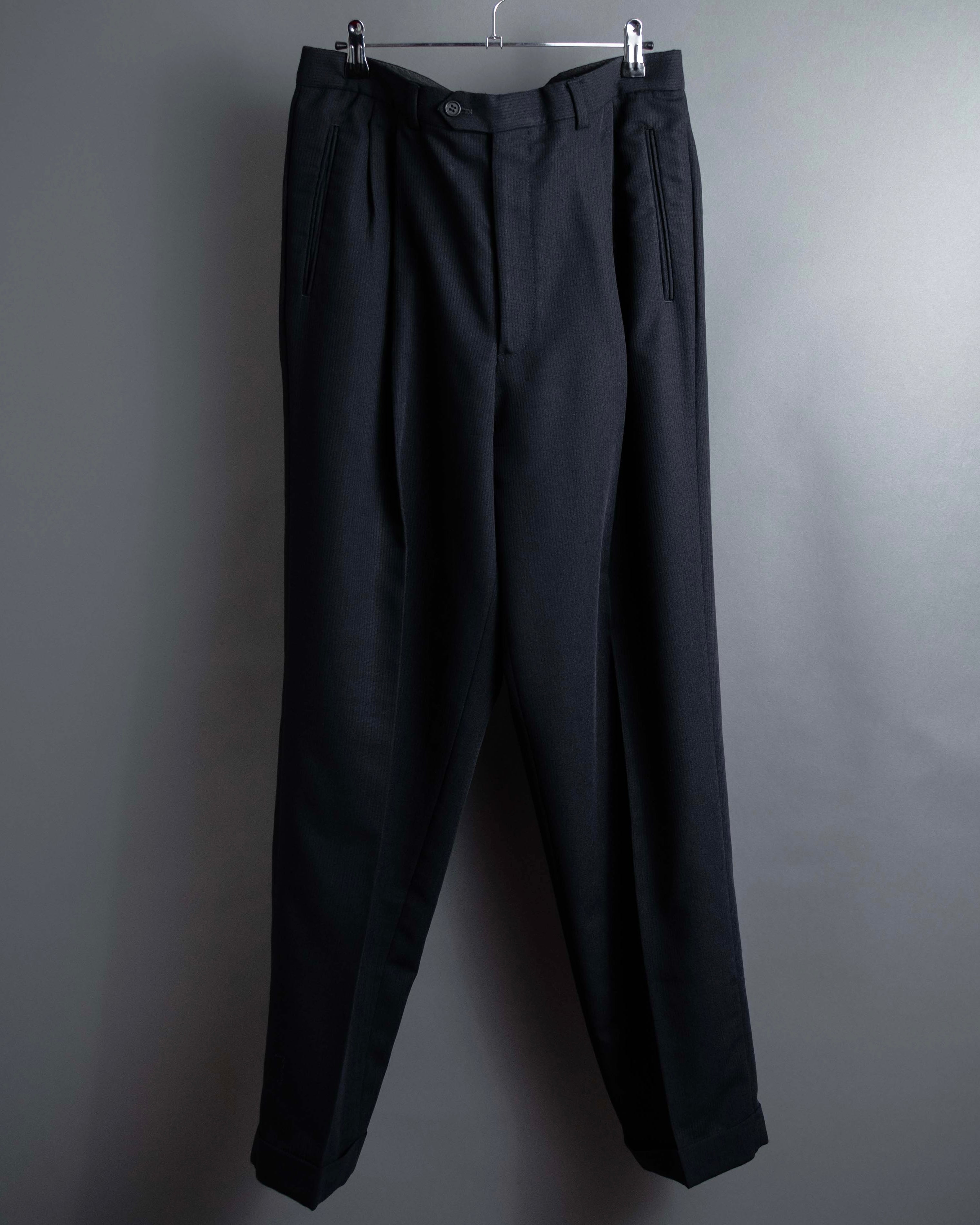 "GIORGIO ARMANI" LE COLLEZIONI line shadow stripe pattern set up