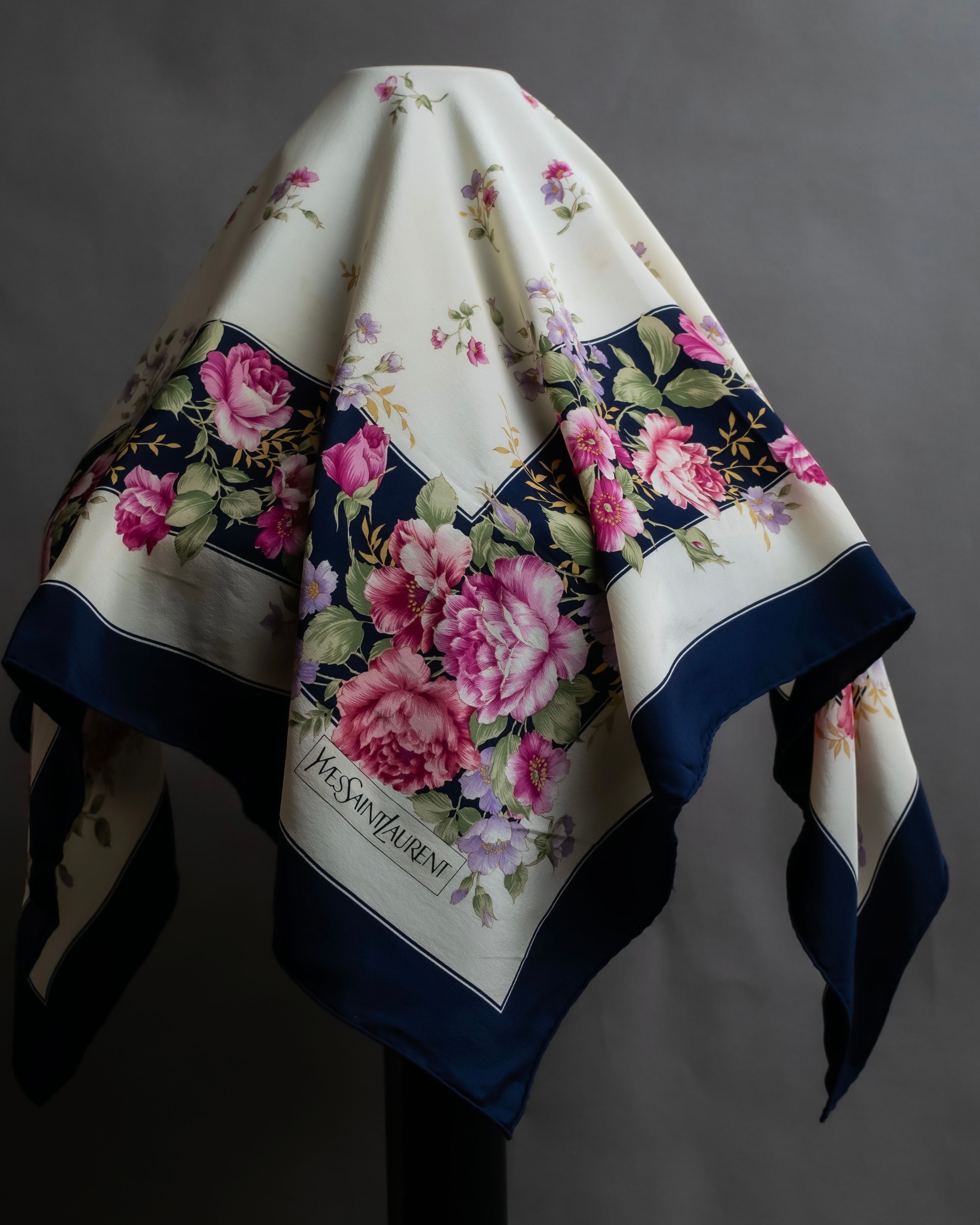 "YVES SAINT LAURENT" Peony small flower bouquet pattern silk scarf