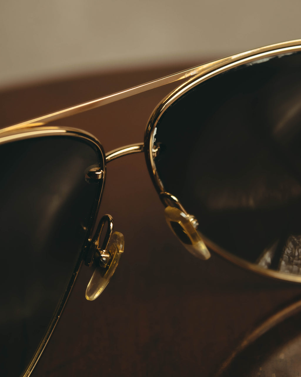 -SPECIAL- "Gucci" 00's Vintage aviator sunglasses with marina chain temples
