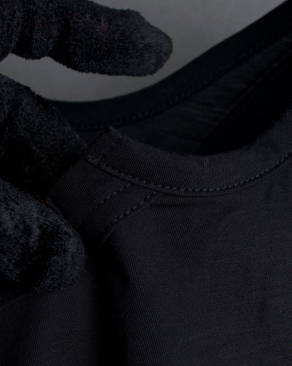 "YOHJI YAMAMOTO FEMME" 13SS
Shoulder cutting sleeveless pullover