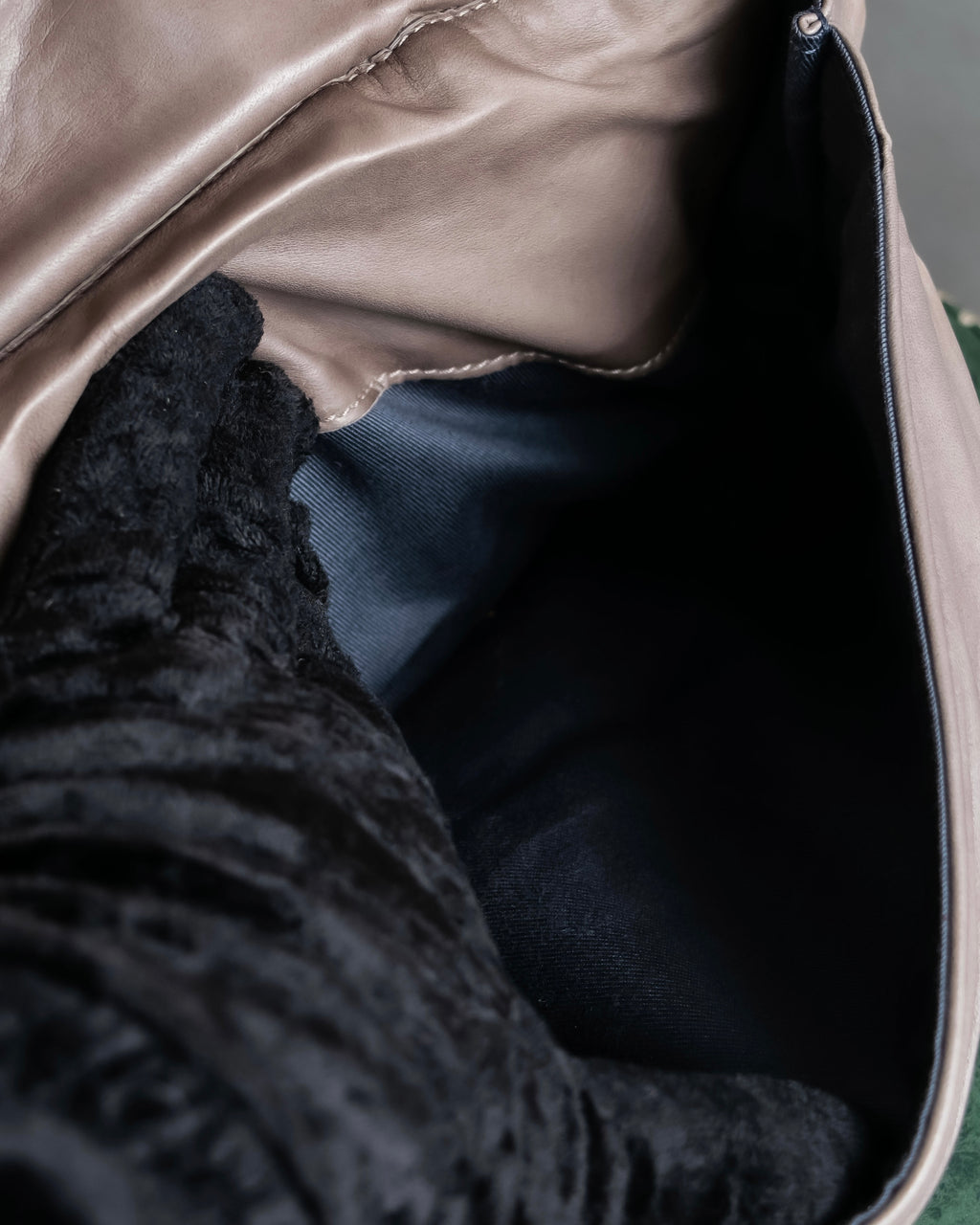 "BALENCIAGA" Three-way chain leather shoulder bag