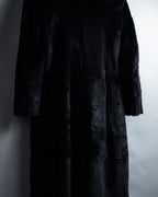 -SPECIAL- "Salvatore Ferragamo"
90's-00's A neat silhouette 100% lapin fur coat