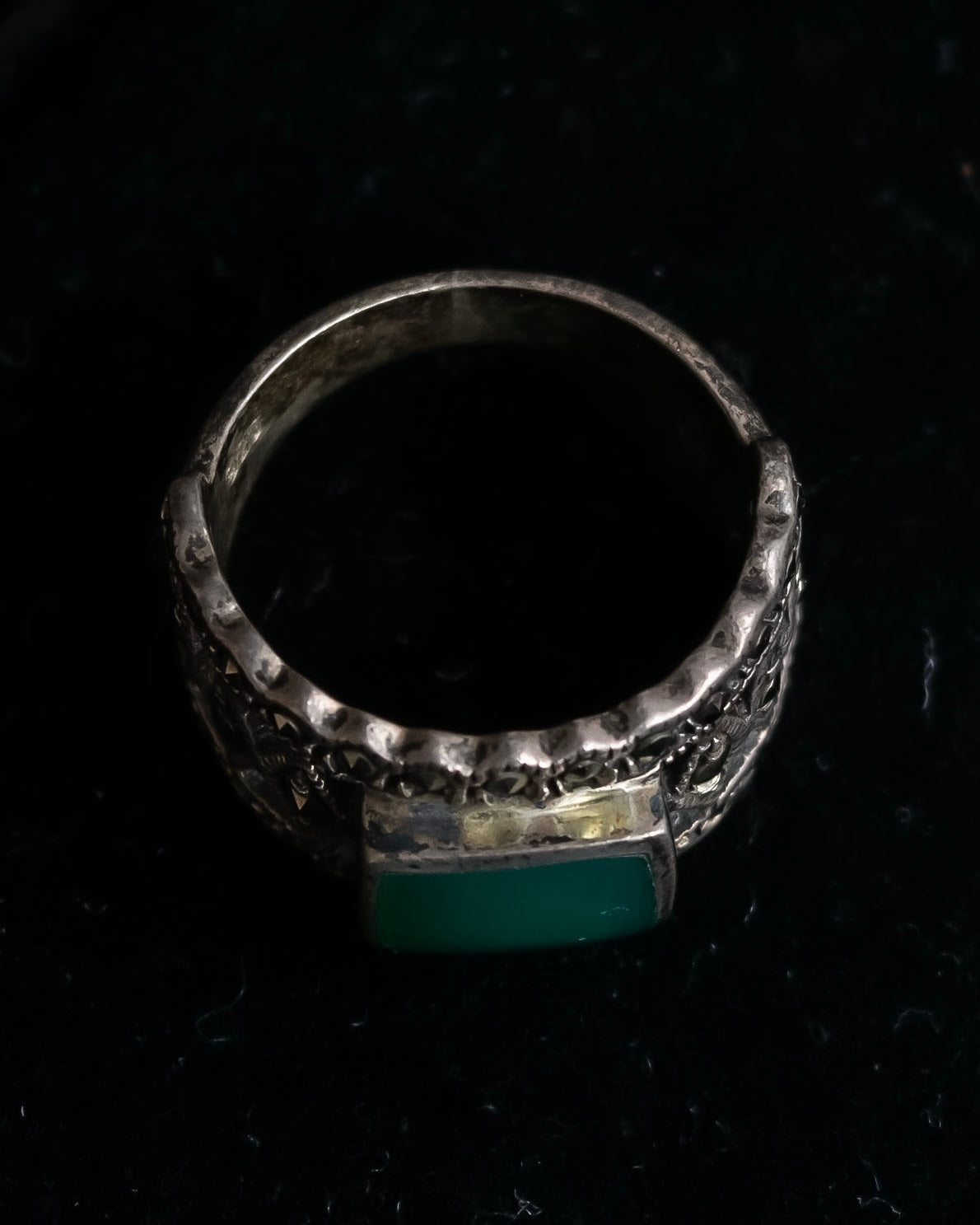 "Vintage green stone top silver ring"