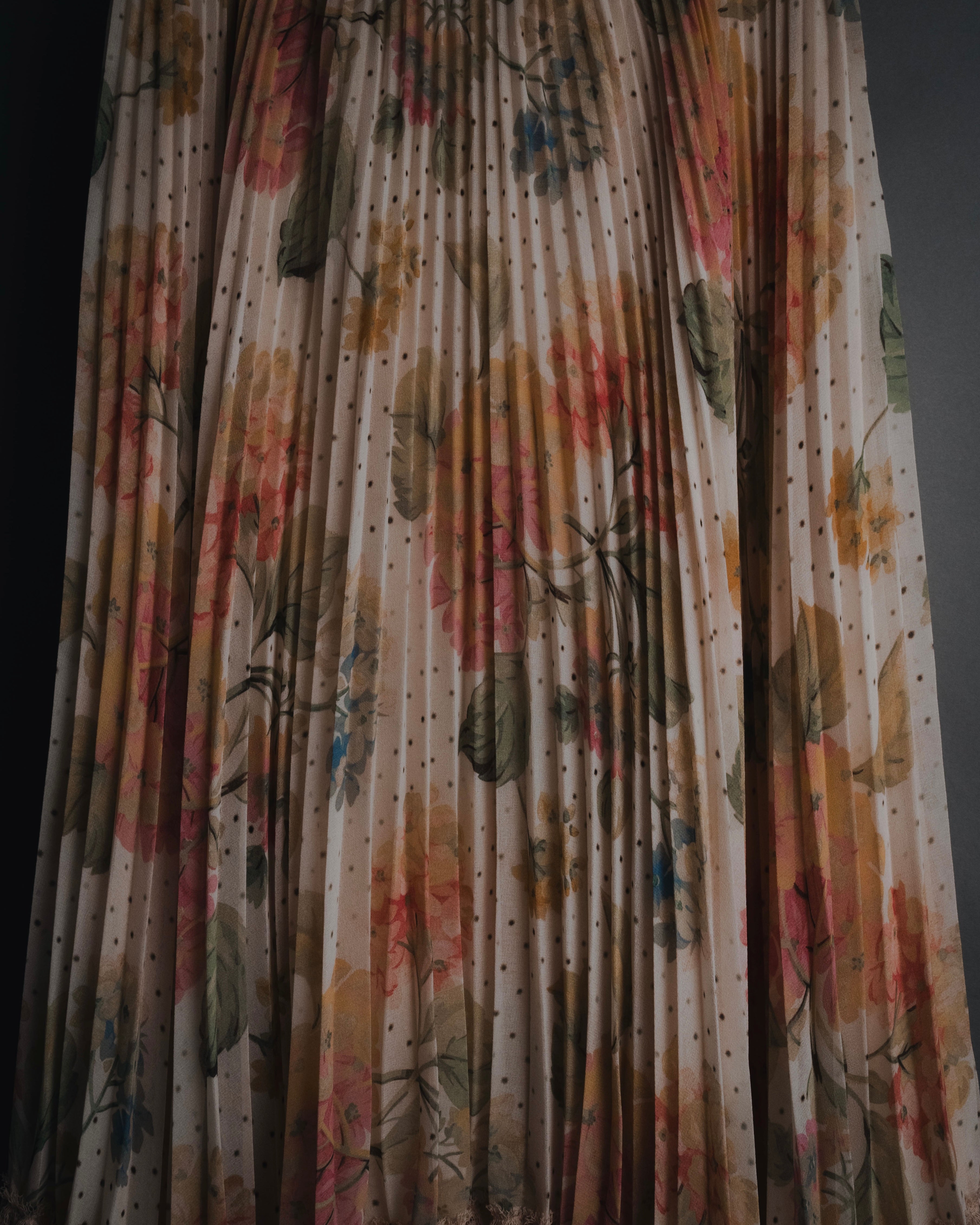 "RED VALENTINO" 19-20’s Floral pleated skirt with tulle hem