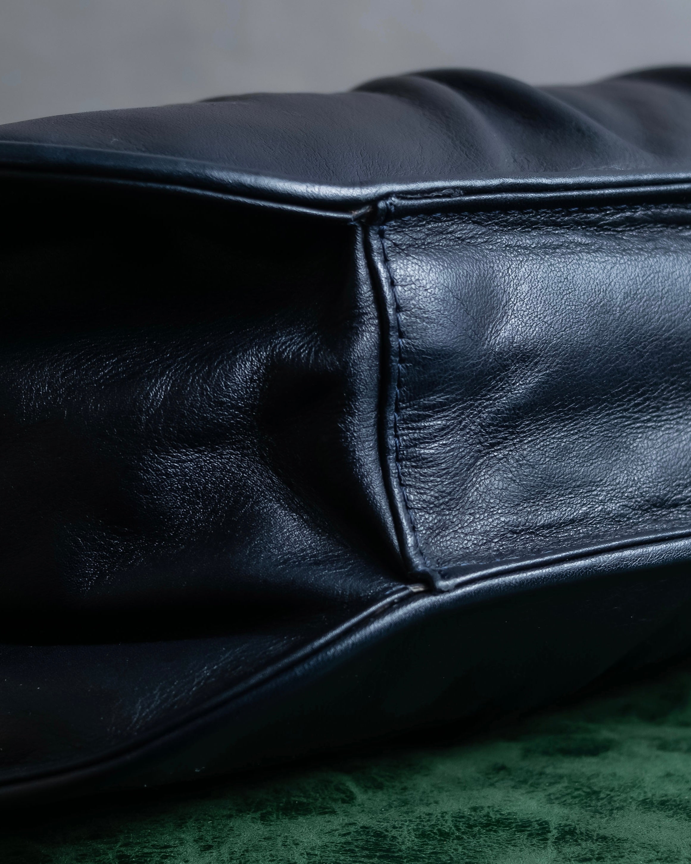 "VALENTINO" Gathered design rounded silhouette shoulder bag