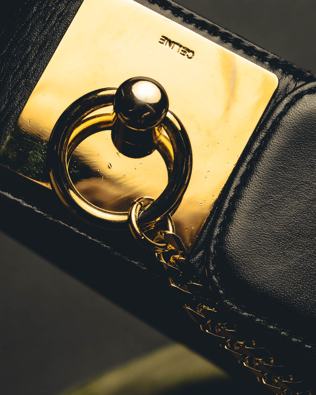 "CELINE" 18's-Glossy black chain leather belt