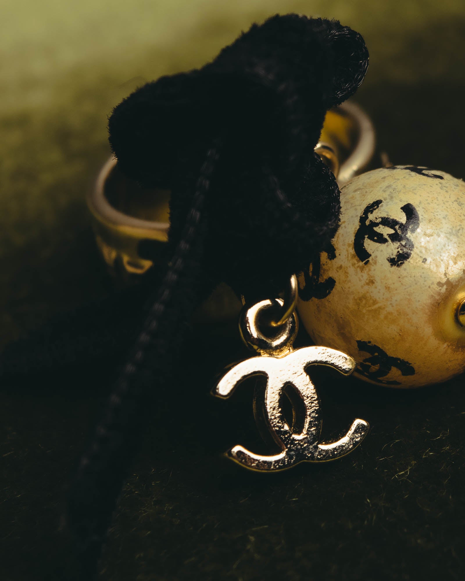 "CHANEL" 00's Playful charm ring