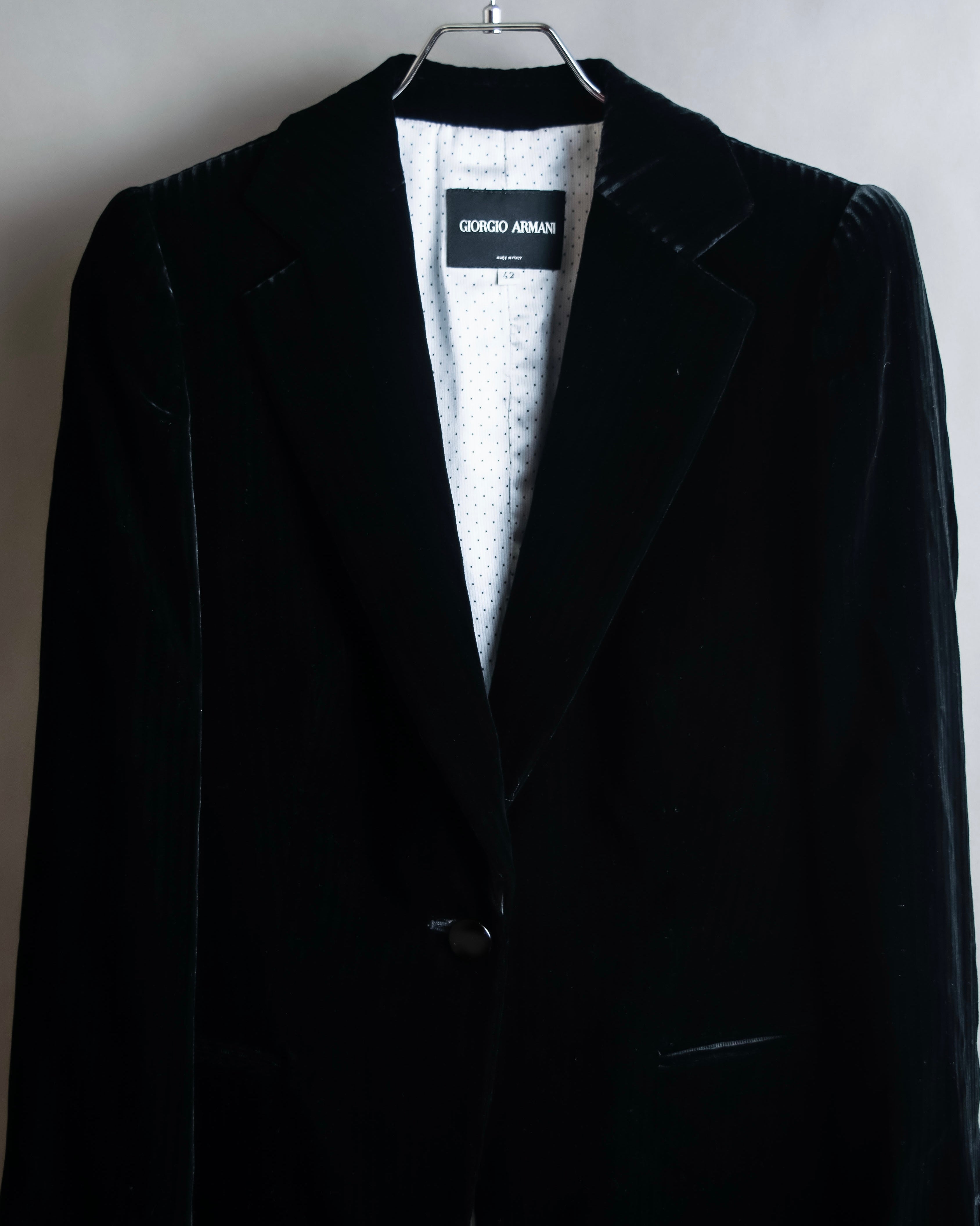 "GIORGIO ARMANI" Beautiful shape velour tailored jacket