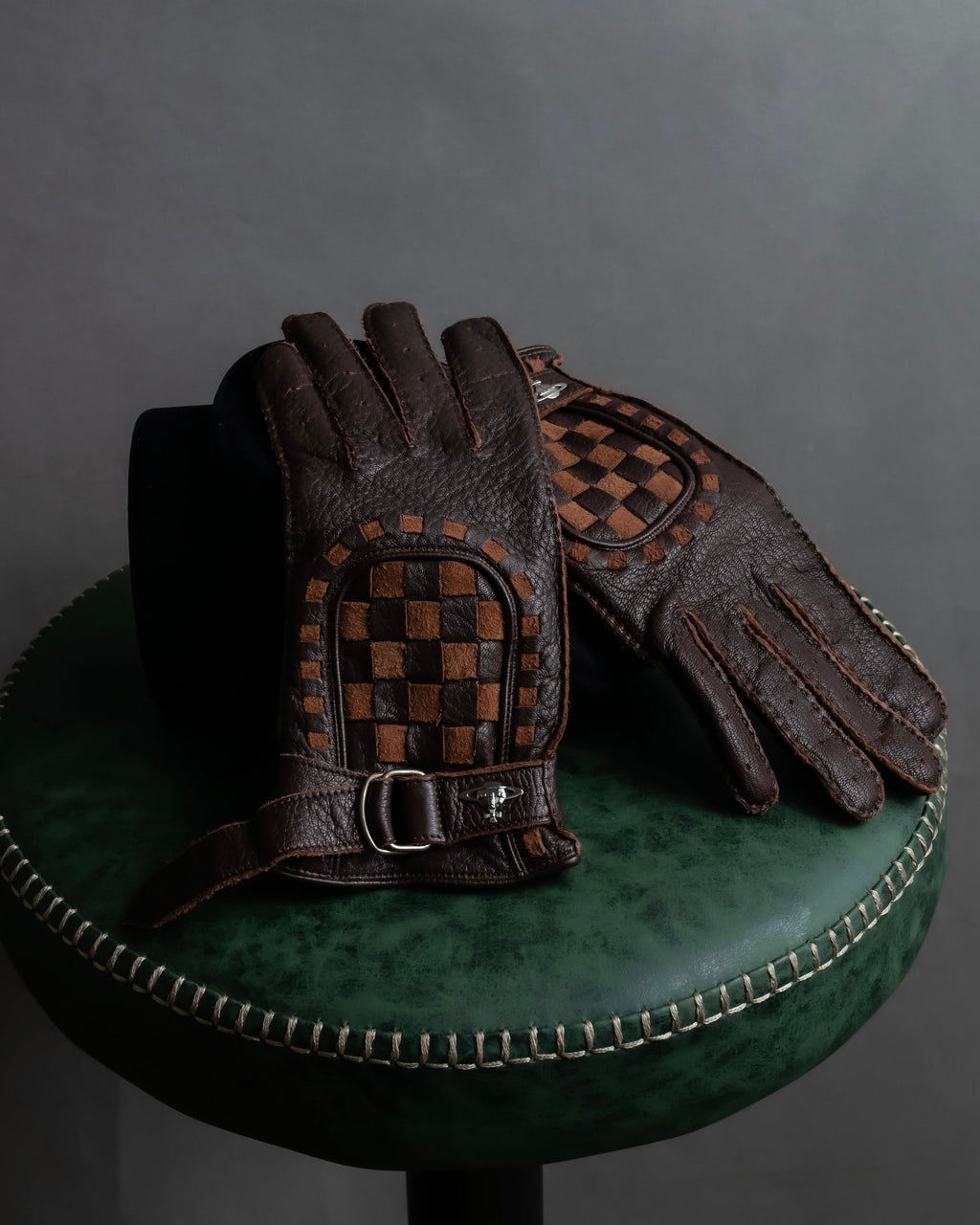 "Vivienne Westwood" Orb design checker panel pattern leather gloves
