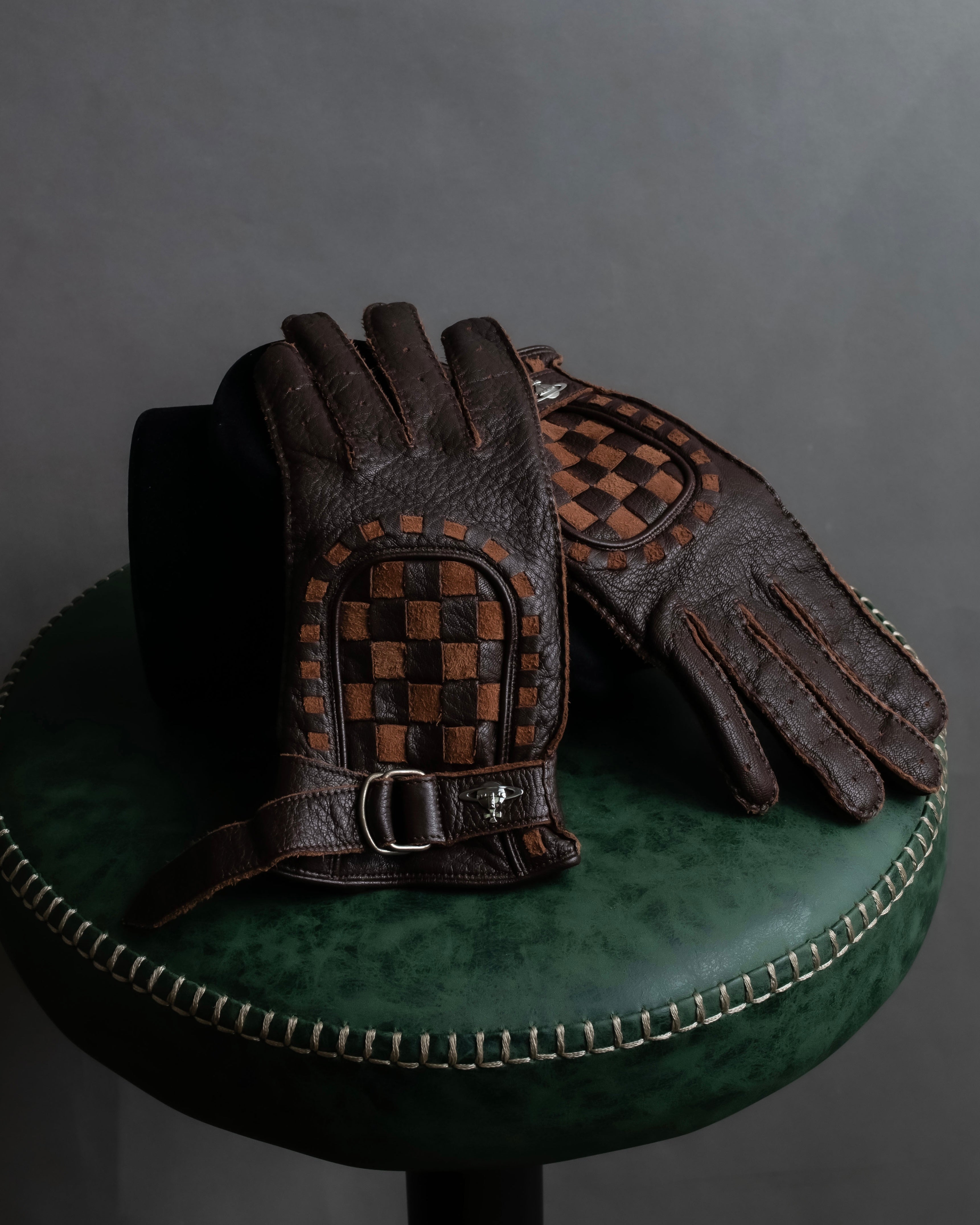 "Vivienne Westwood" Orb design checker panel pattern leather gloves