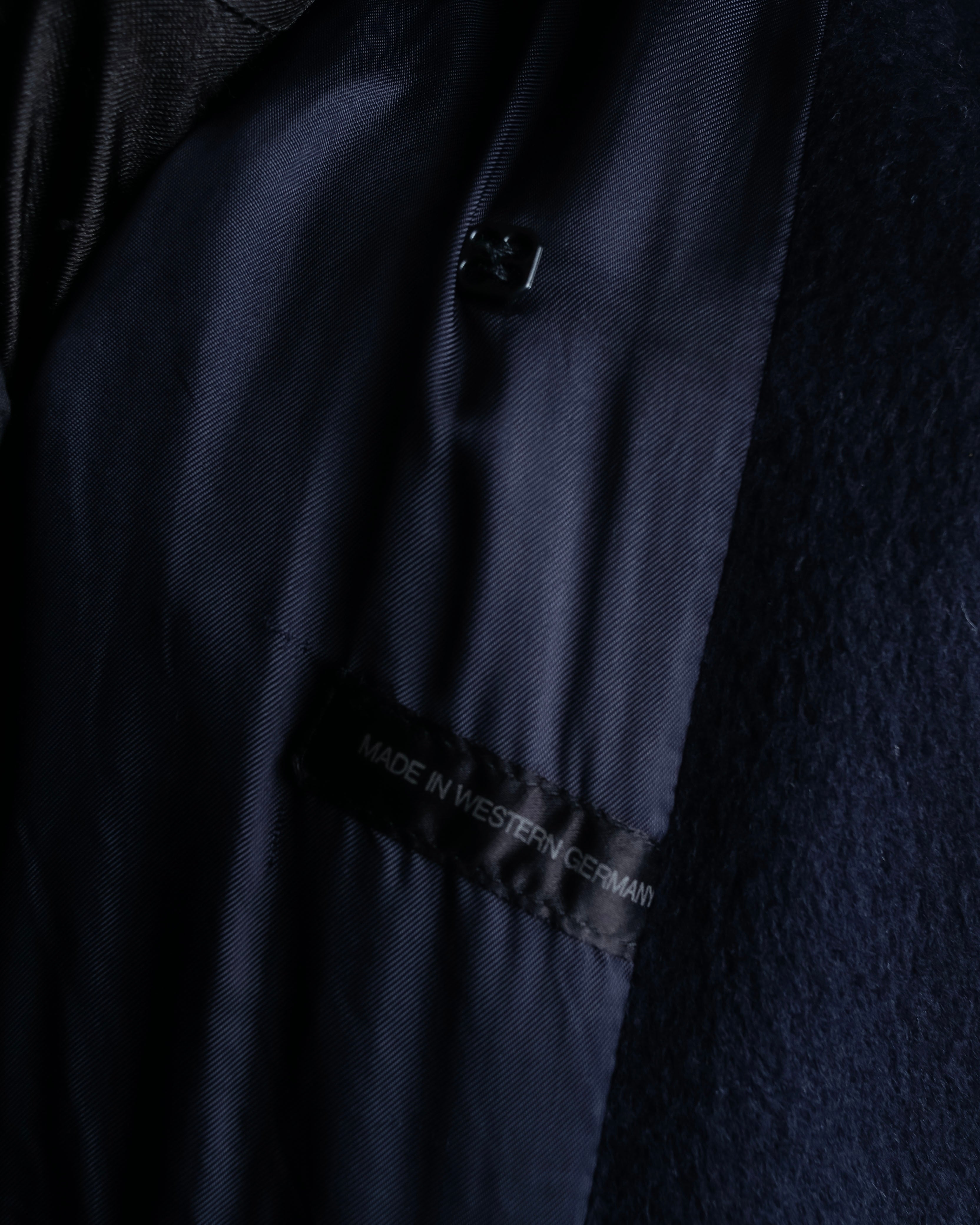 "BALENCIAGA" Peak lapel double-breasted chester coat