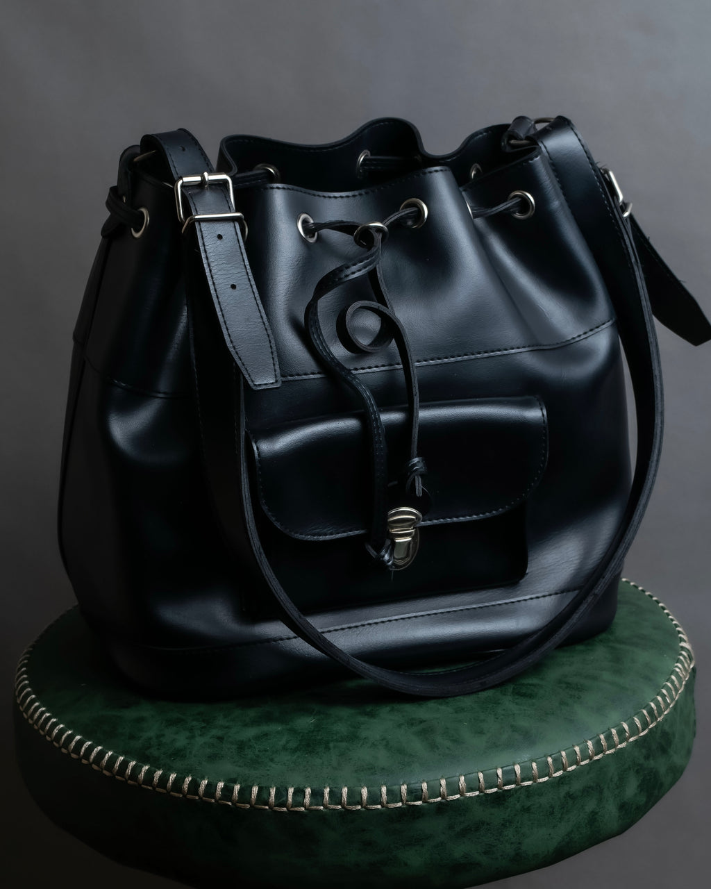 "COMME des GARCONS" Drawcord strings design PVC leather bag