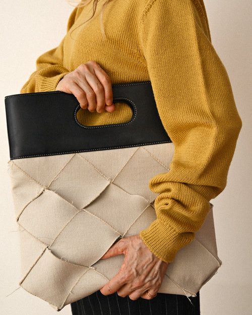 BOTTEGA VENETA/ Maxi Intrecciato Slip Canvas & Leather Handbag Beige & Black
