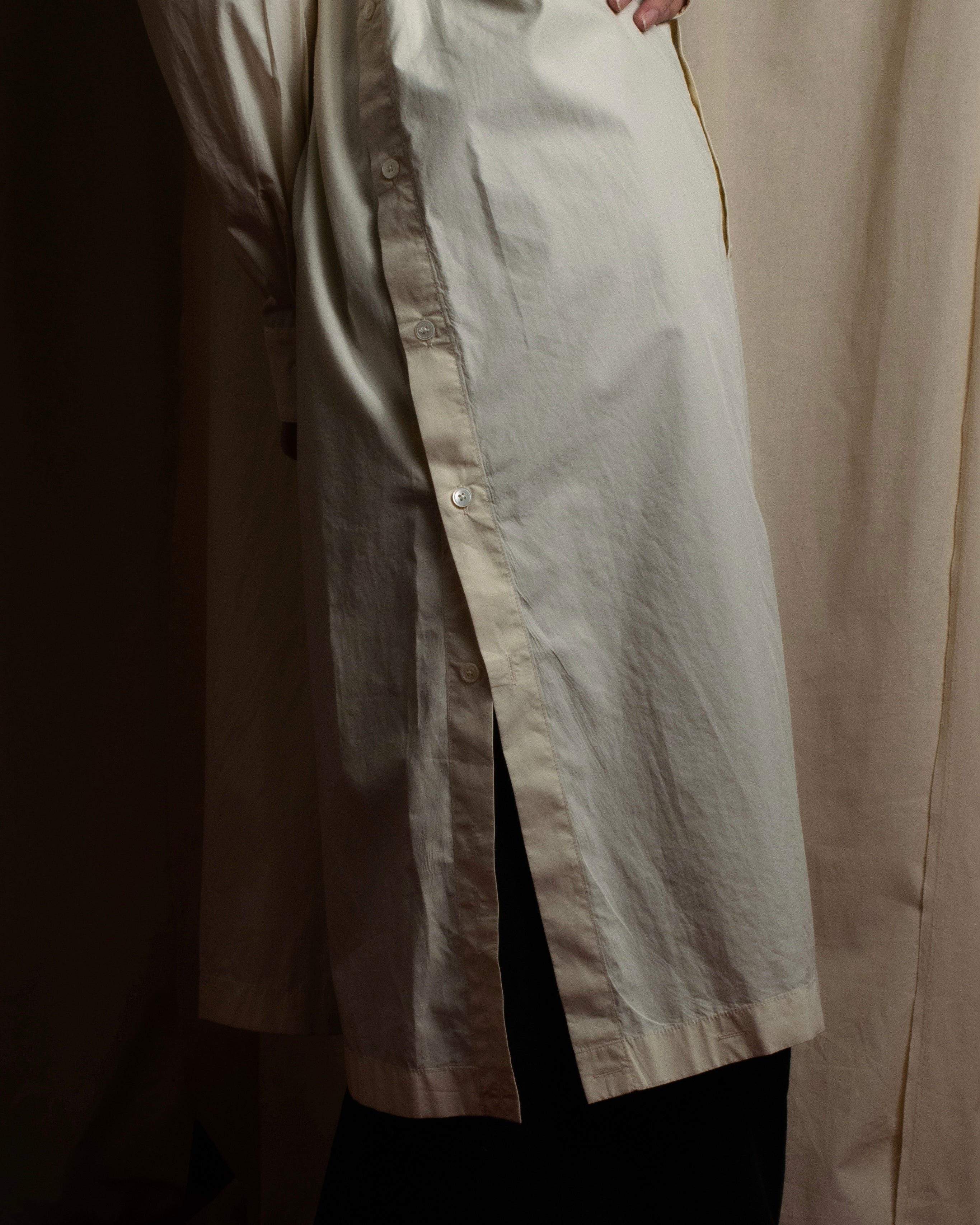 "LEMAIRE" Shoulder button design long shirt