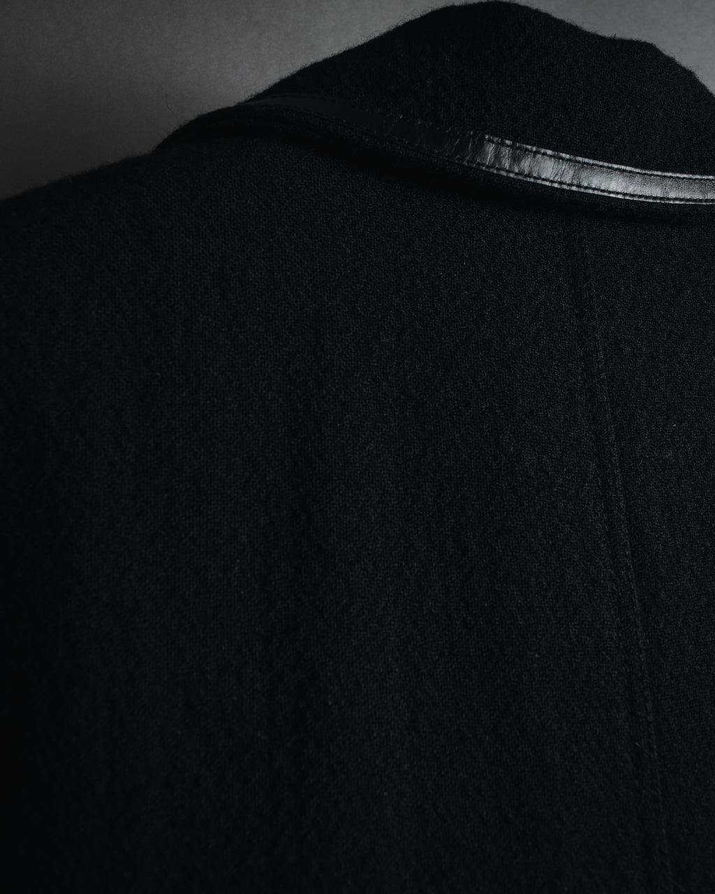 –SPECIALS– "LOEWE" 2017-2018 Minimal a-line calfskin piping coat