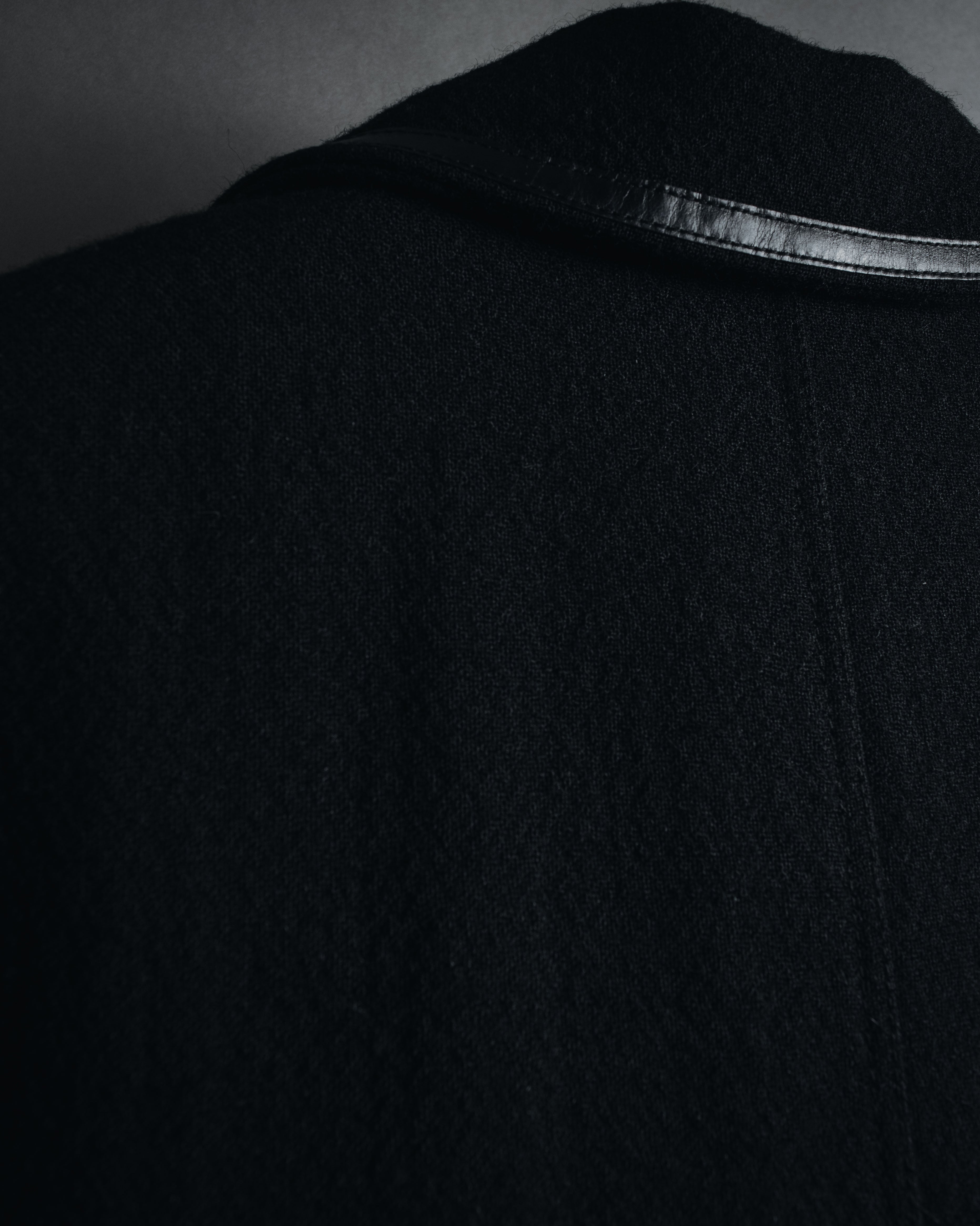 –SPECIALS– "LOEWE" 2017-2018 Minimal a-line calfskin piping coat