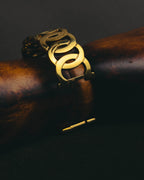 “Salvatore Ferragamo” 90’s-00’s Gancini motif gold bangle