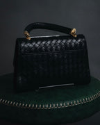 –SPECIAL– "BOTTEGA VENETA"
Late 80s–Early 90s Intrecciato trapezoid leather bag