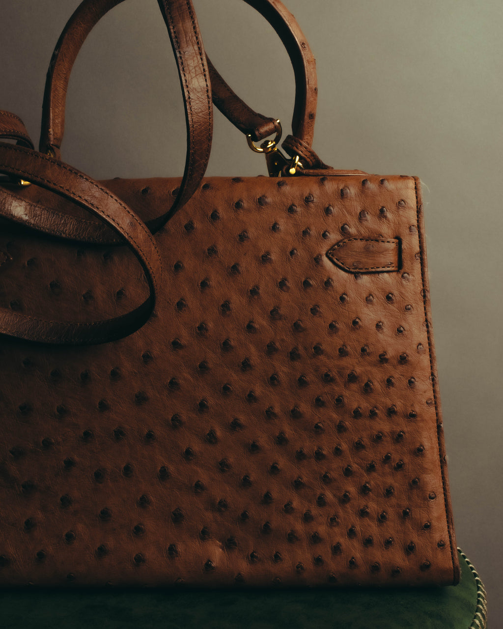 "JARDIN DES SACS" 80's-90's Structured ostrich leather top handle bag
